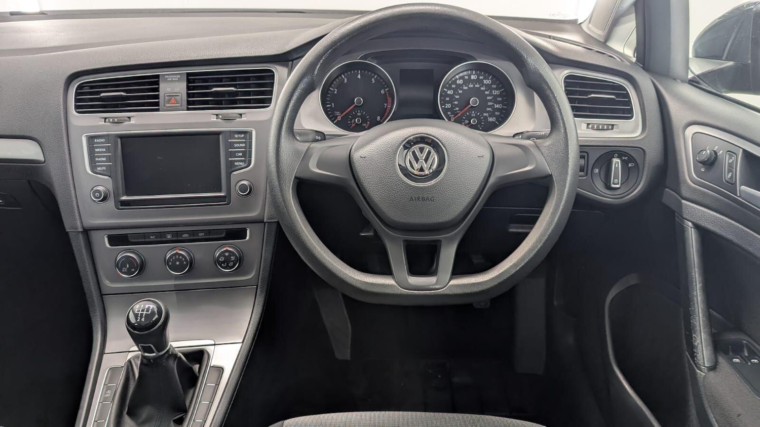Used Volkswagen Golf 2015 for sale - 77230372: Photo 4