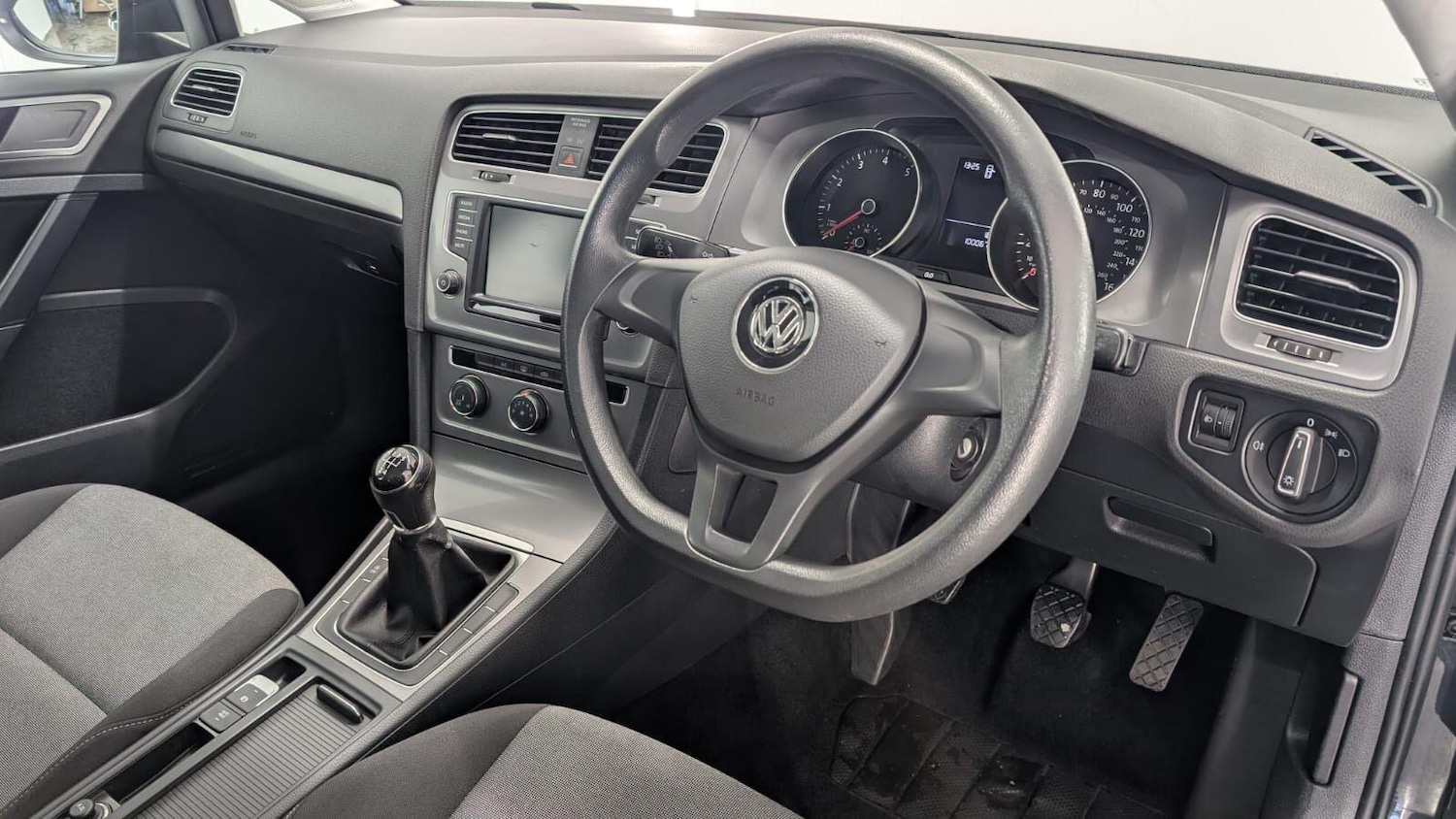 Used Volkswagen Golf 2015 for sale - 77230372: Photo 82