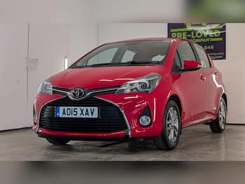 Used Toyota Yaris 2015 for sale - 79847143: Photo