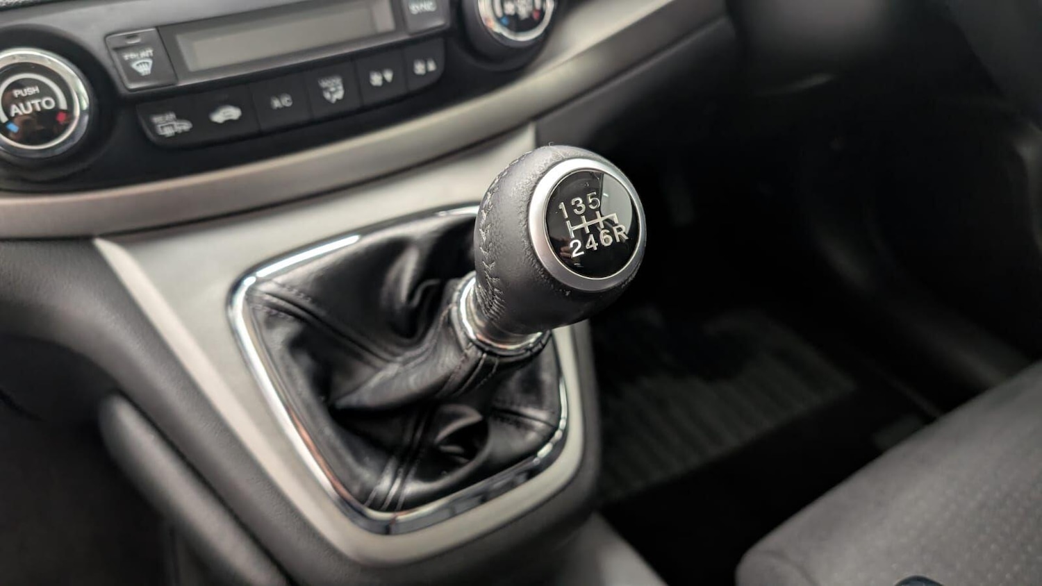 Used Honda CR-V 2013 for sale - 76912650: Photo 26