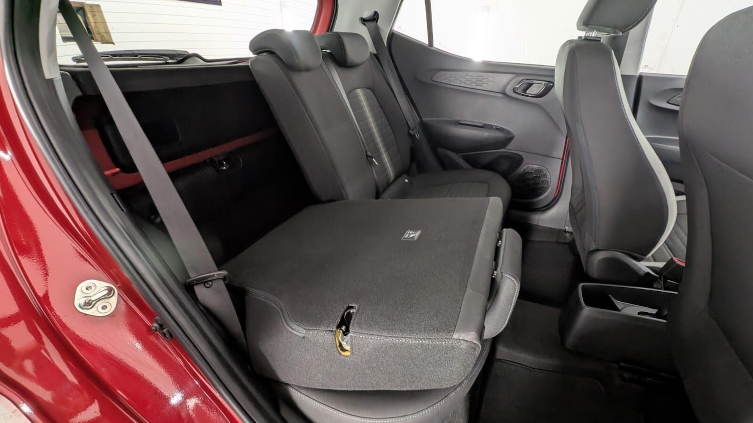 Used Hyundai i10 2020 for sale - 78047196: Photo 30