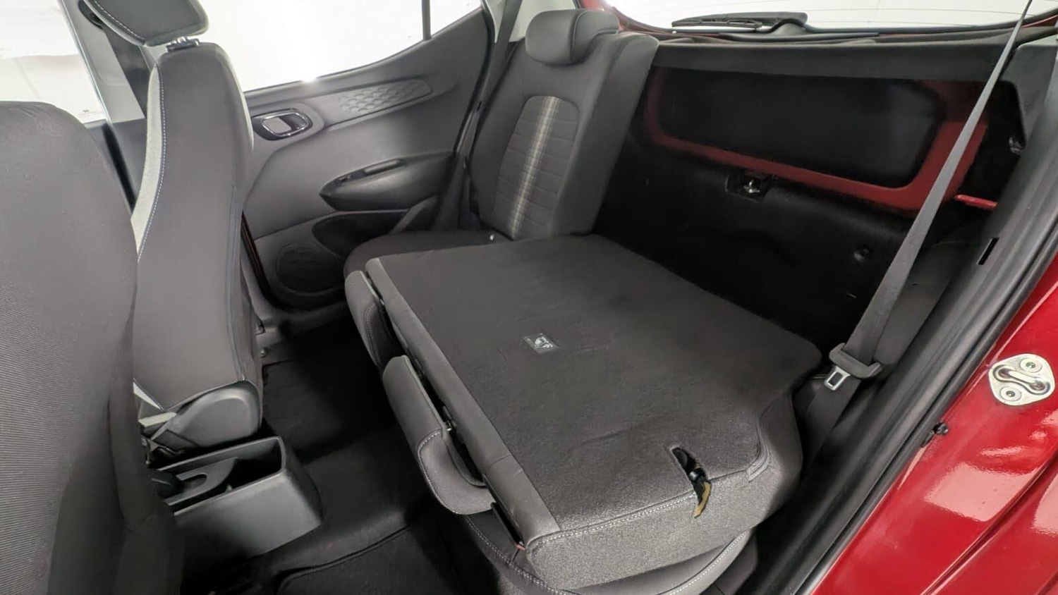 Used Hyundai i10 2020 for sale - 78047196: Photo 33