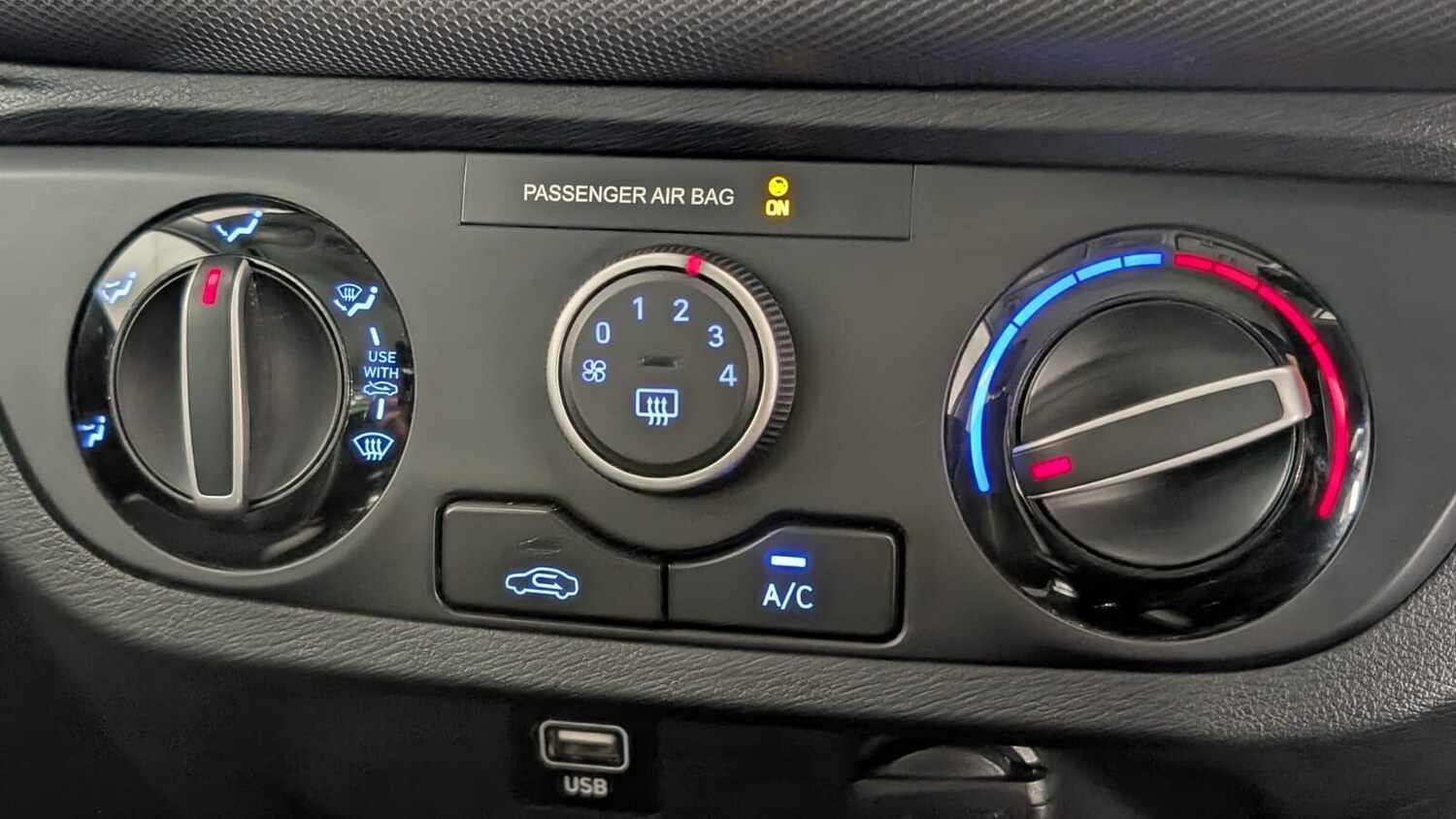 Used Hyundai i10 2020 for sale - 78047196: Photo 48