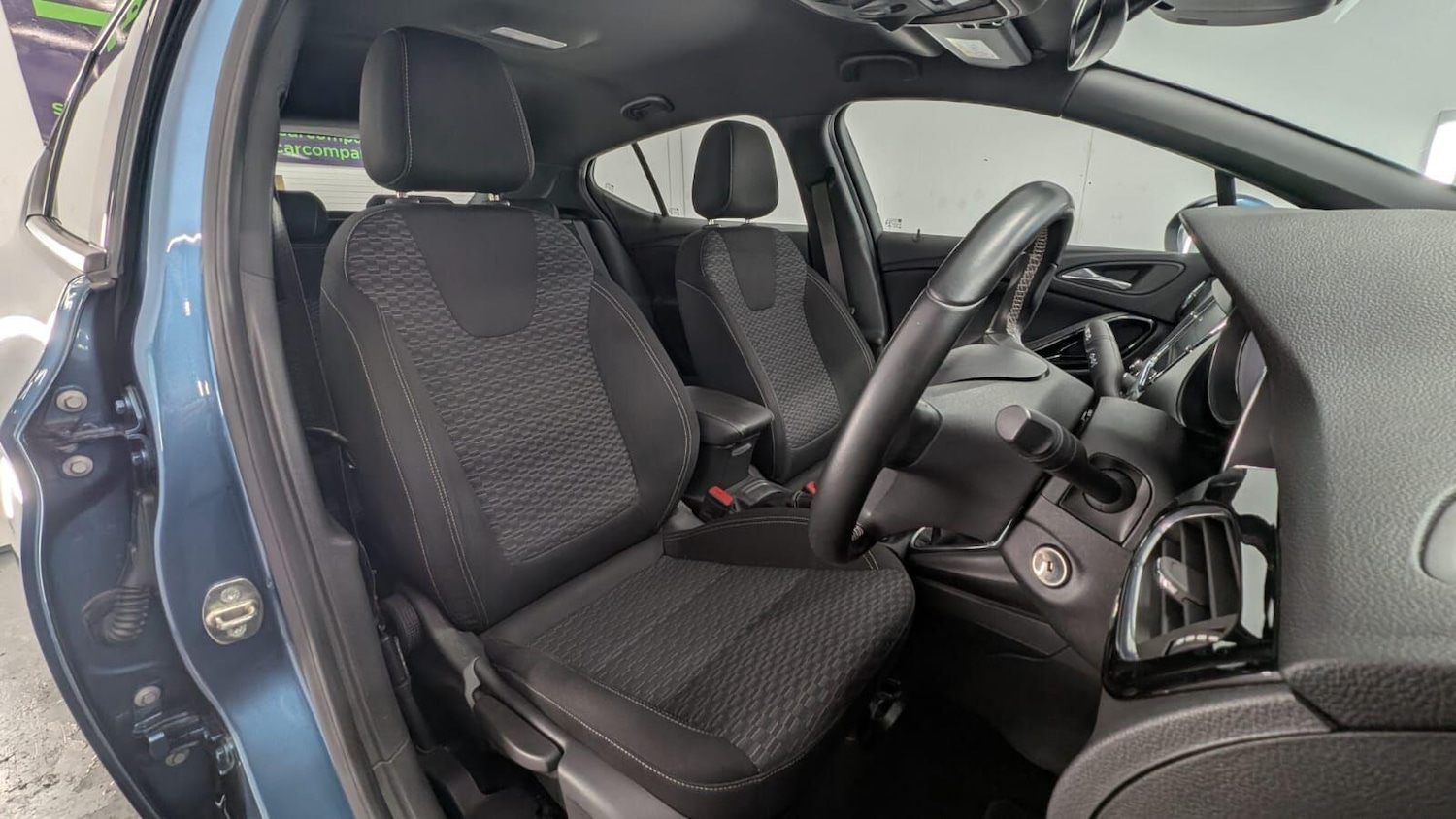 Used Vauxhall Astra 2017 for sale - 76926961: Photo 28