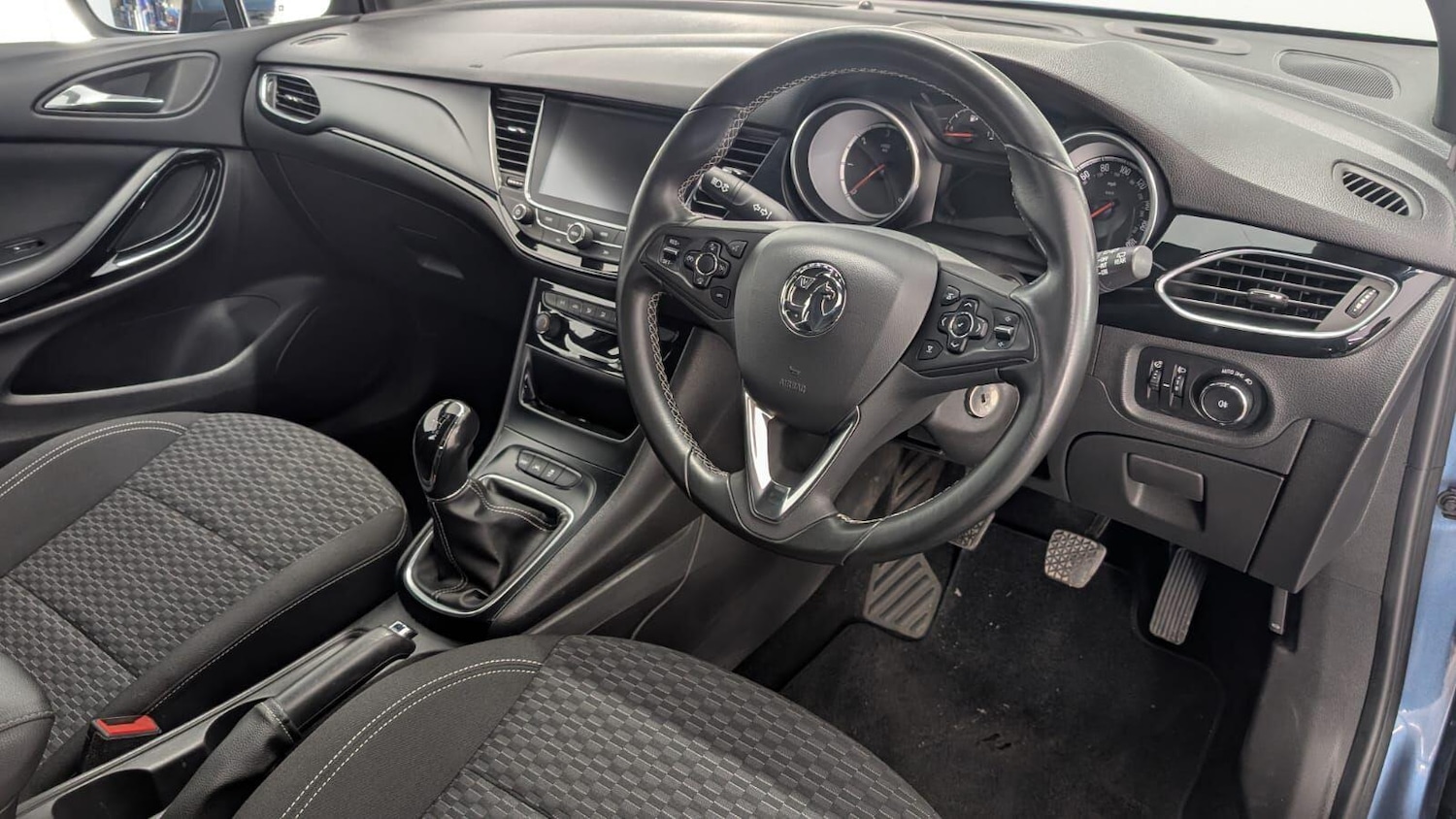 Used Vauxhall Astra 2017 for sale - 76926961: Photo 29