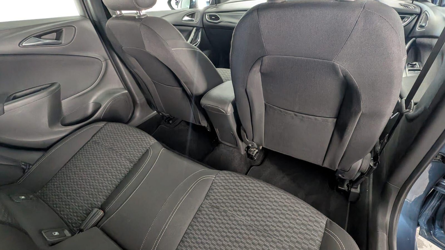 Used Vauxhall Astra 2017 for sale - 76926961: Photo 35