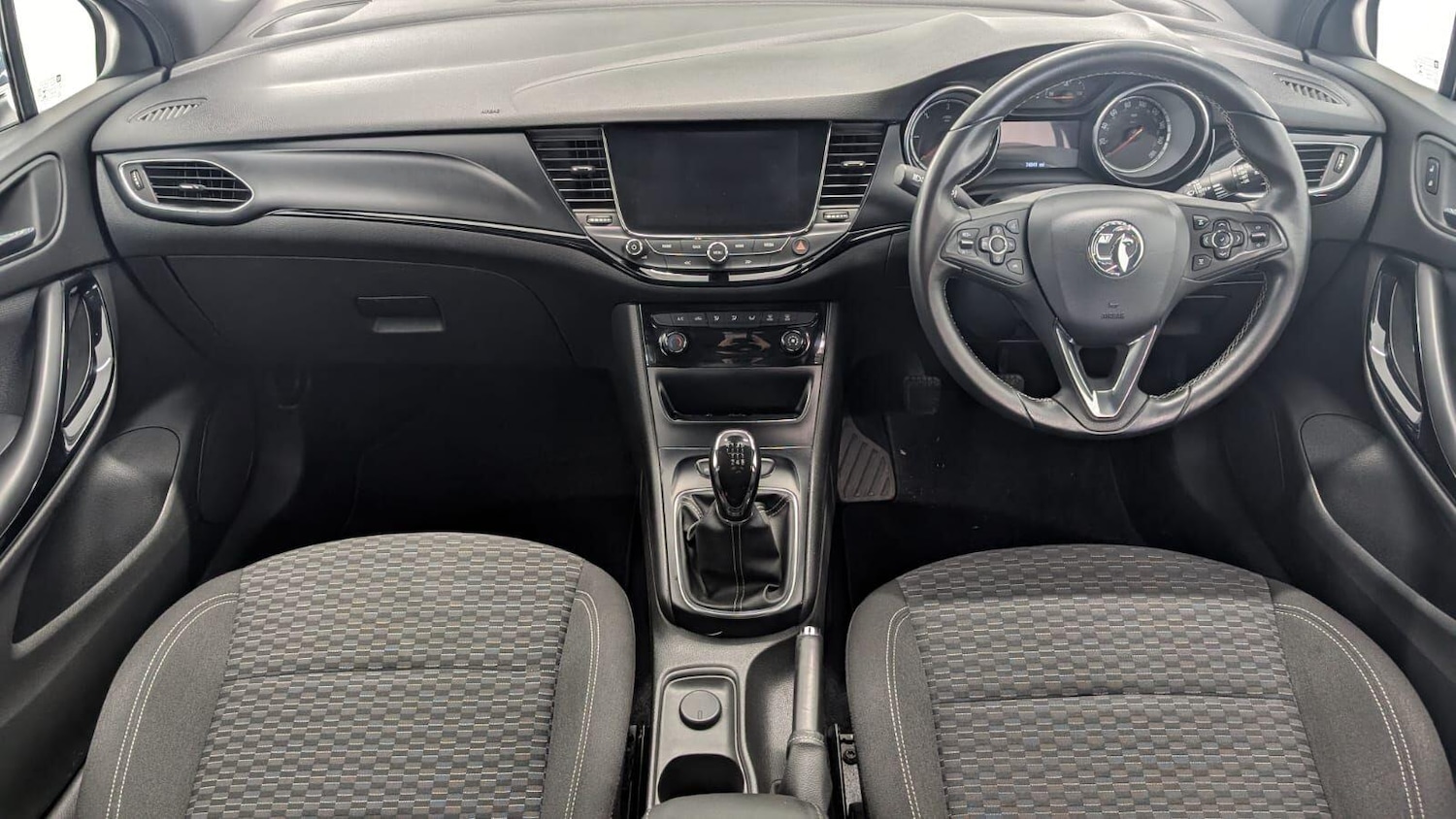 Used Vauxhall Astra 2017 for sale - 76926961: Photo 4