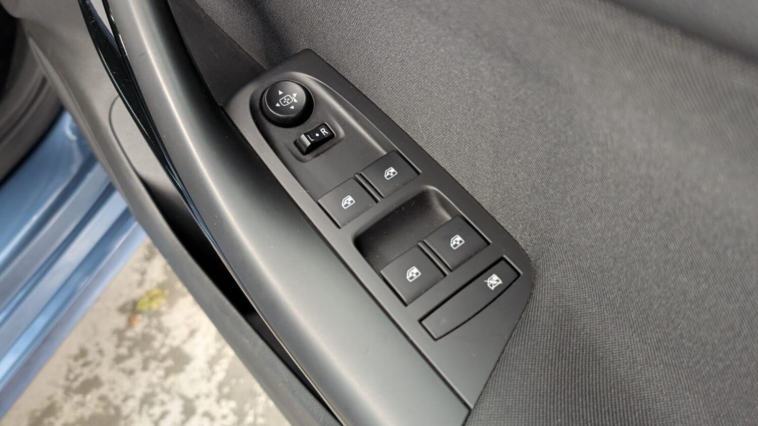 Used Vauxhall Astra 2017 for sale - 76926961: Photo 40