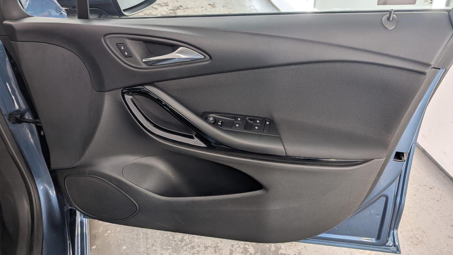 Used Vauxhall Astra 2017 for sale - 76926961: Photo 53