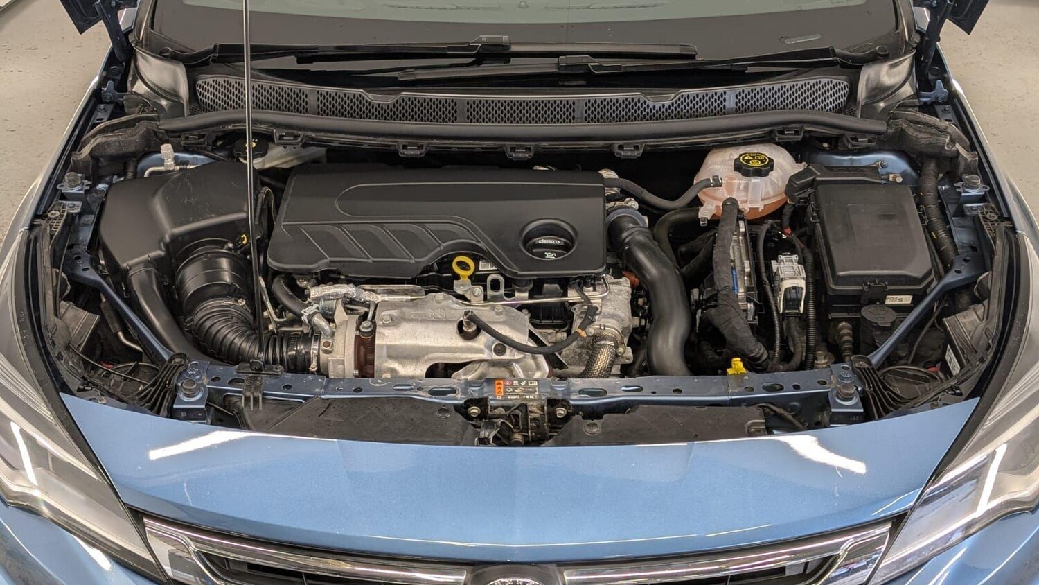 Used Vauxhall Astra 2017 for sale - 76926961: Photo 54