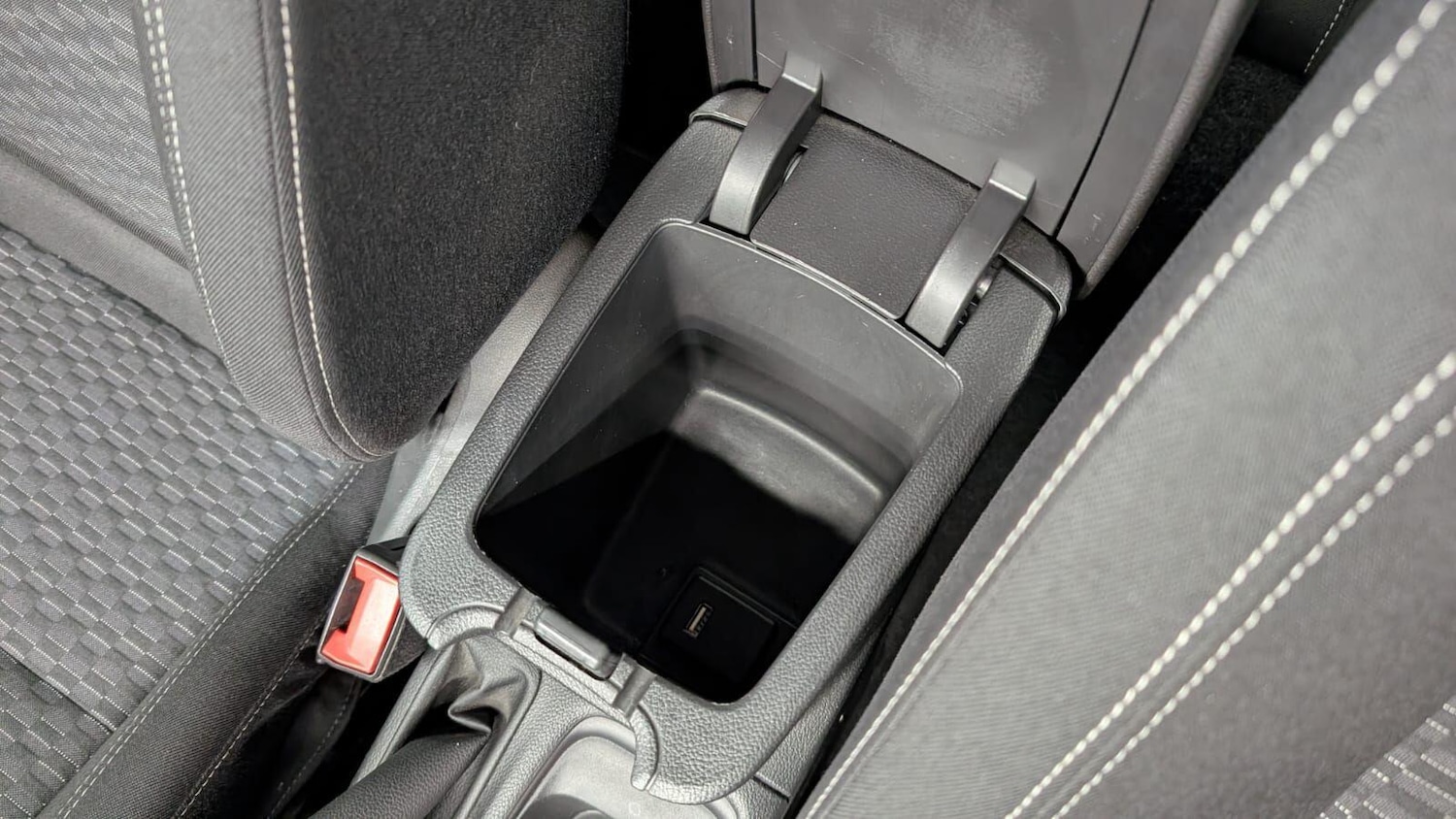 Used Vauxhall Astra 2017 for sale - 76926961: Photo 80