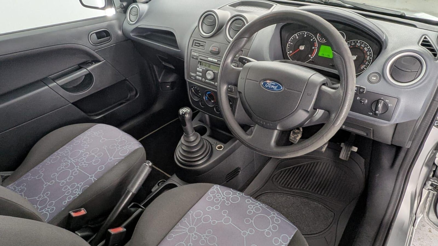 Used Ford Fiesta 2008 for sale - 76432993: Photo 38