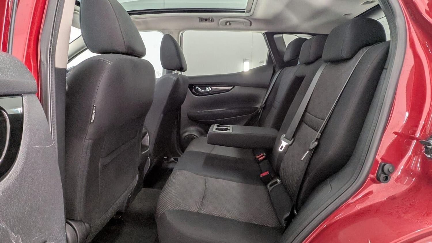 Used Nissan Qashqai 2014 for sale - 76832769: Photo 31