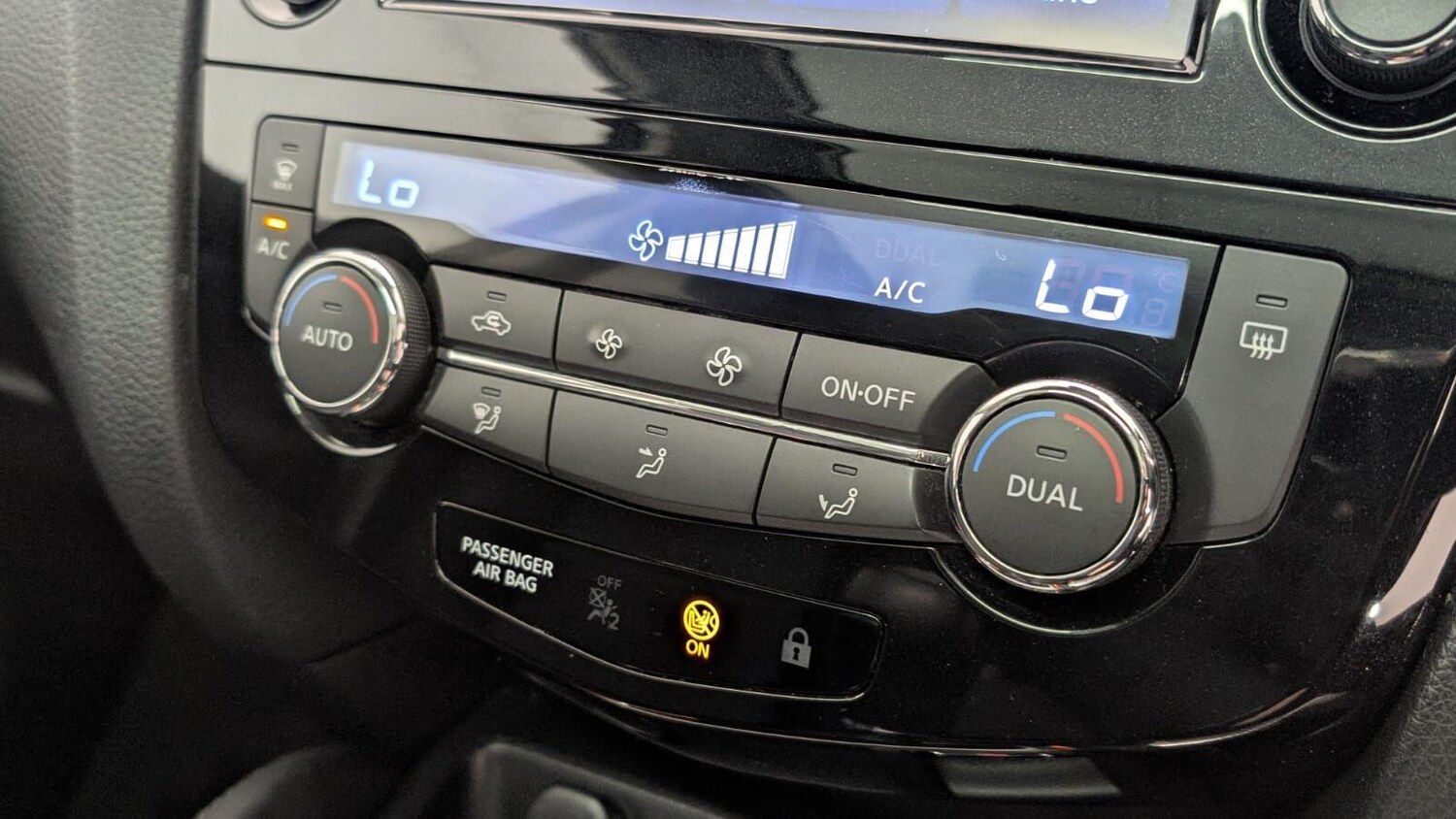 Used Nissan Qashqai 2014 for sale - 76832769: Photo 65