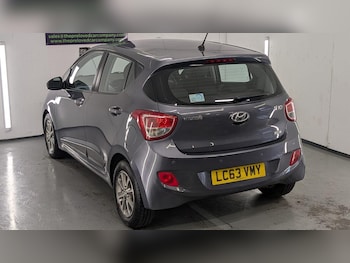 Used Hyundai i10 2014 for sale - 76432549: Photo