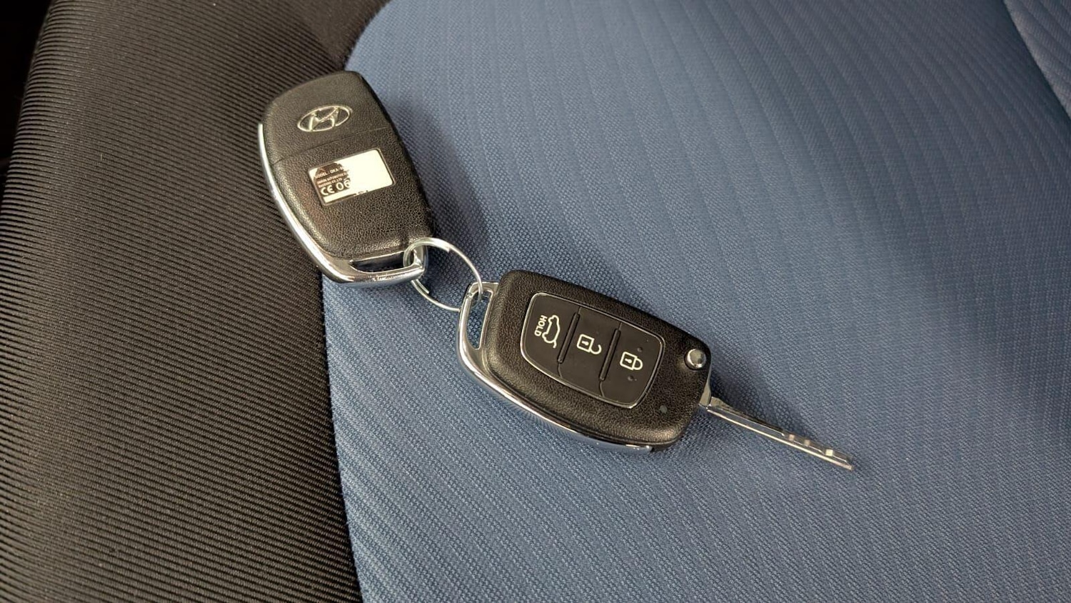 Used Hyundai i10 2014 for sale - 76432549: Photo 31