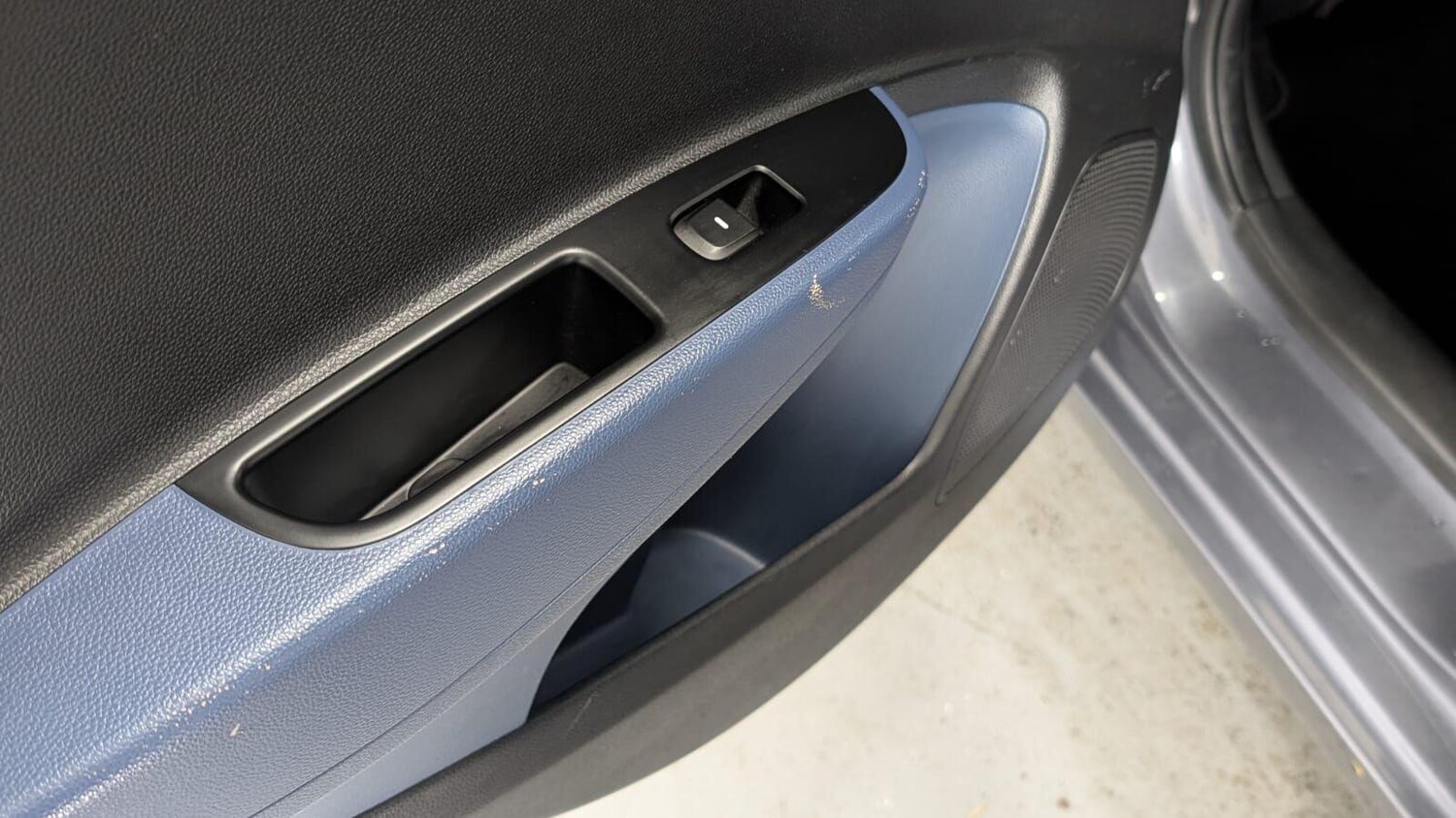 Used Hyundai i10 2014 for sale - 76432549: Photo 33