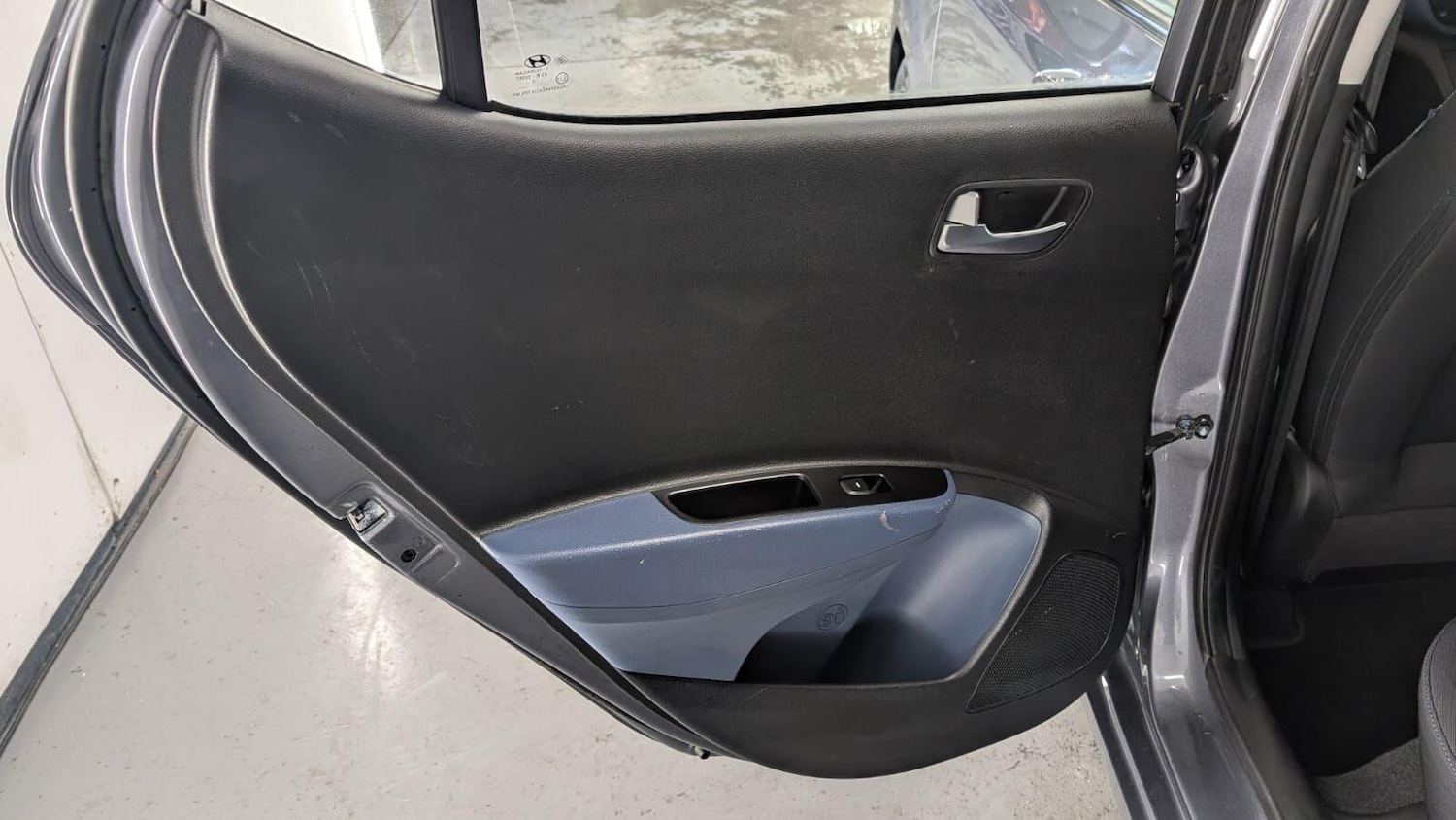 Used Hyundai i10 2014 for sale - 76432549: Photo 34