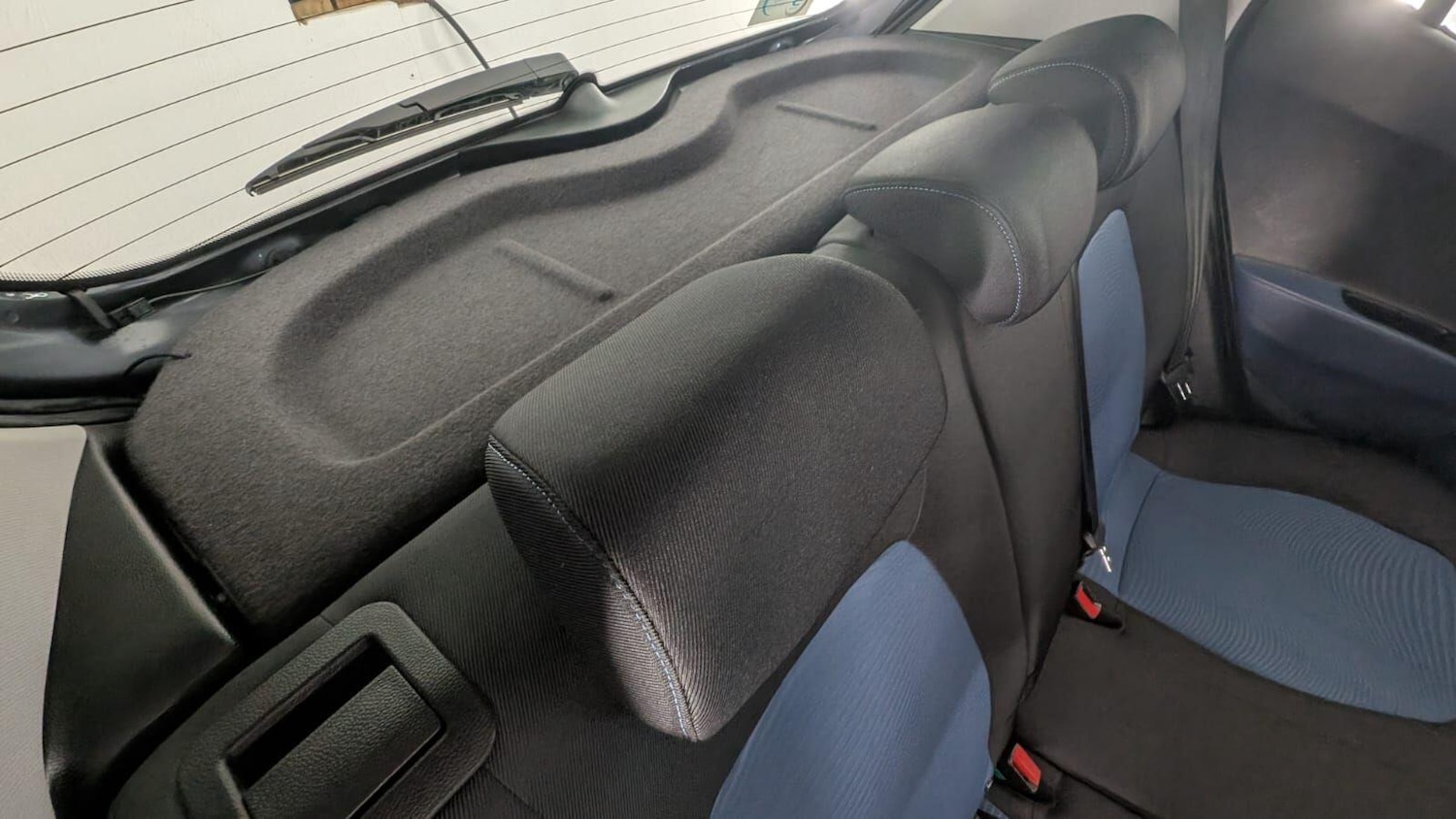 Used Hyundai i10 2014 for sale - 76432549: Photo 42