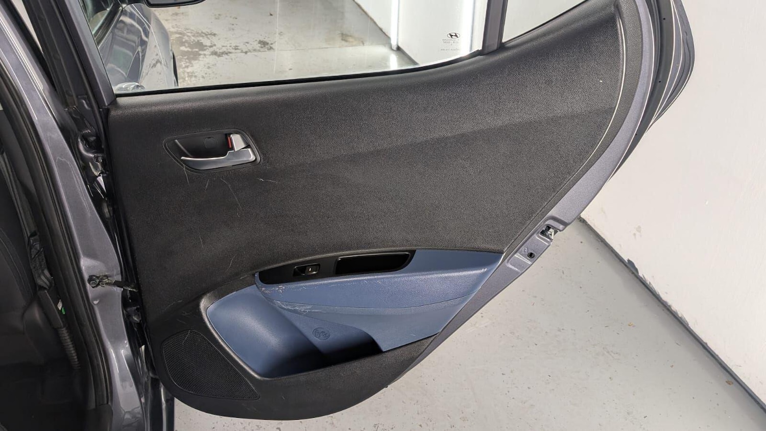 Used Hyundai i10 2014 for sale - 76432549: Photo 43