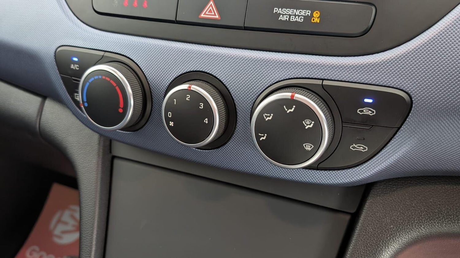 Used Hyundai i10 2014 for sale - 76432549: Photo 45