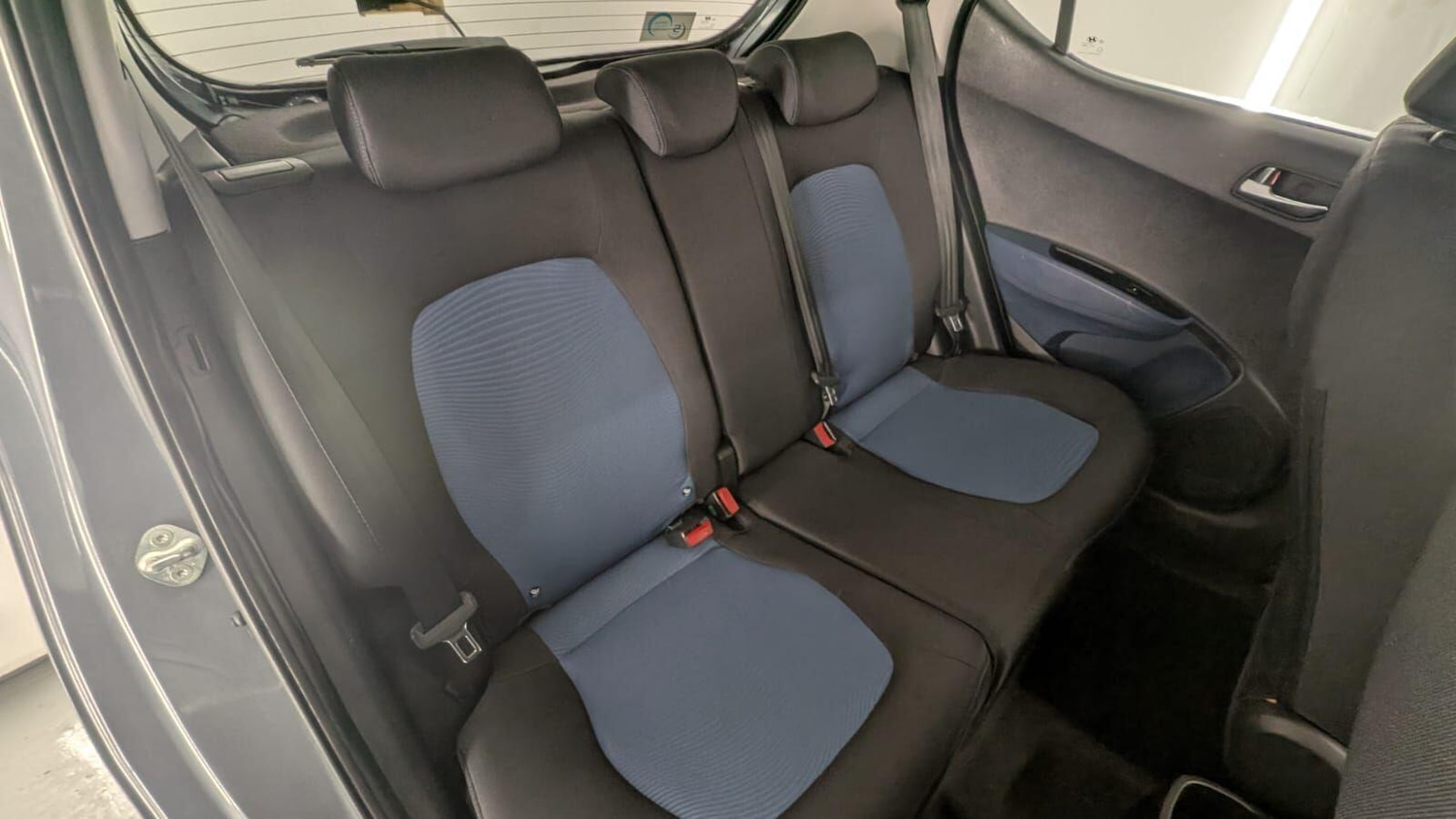 Used Hyundai i10 2014 for sale - 76432549: Photo 50