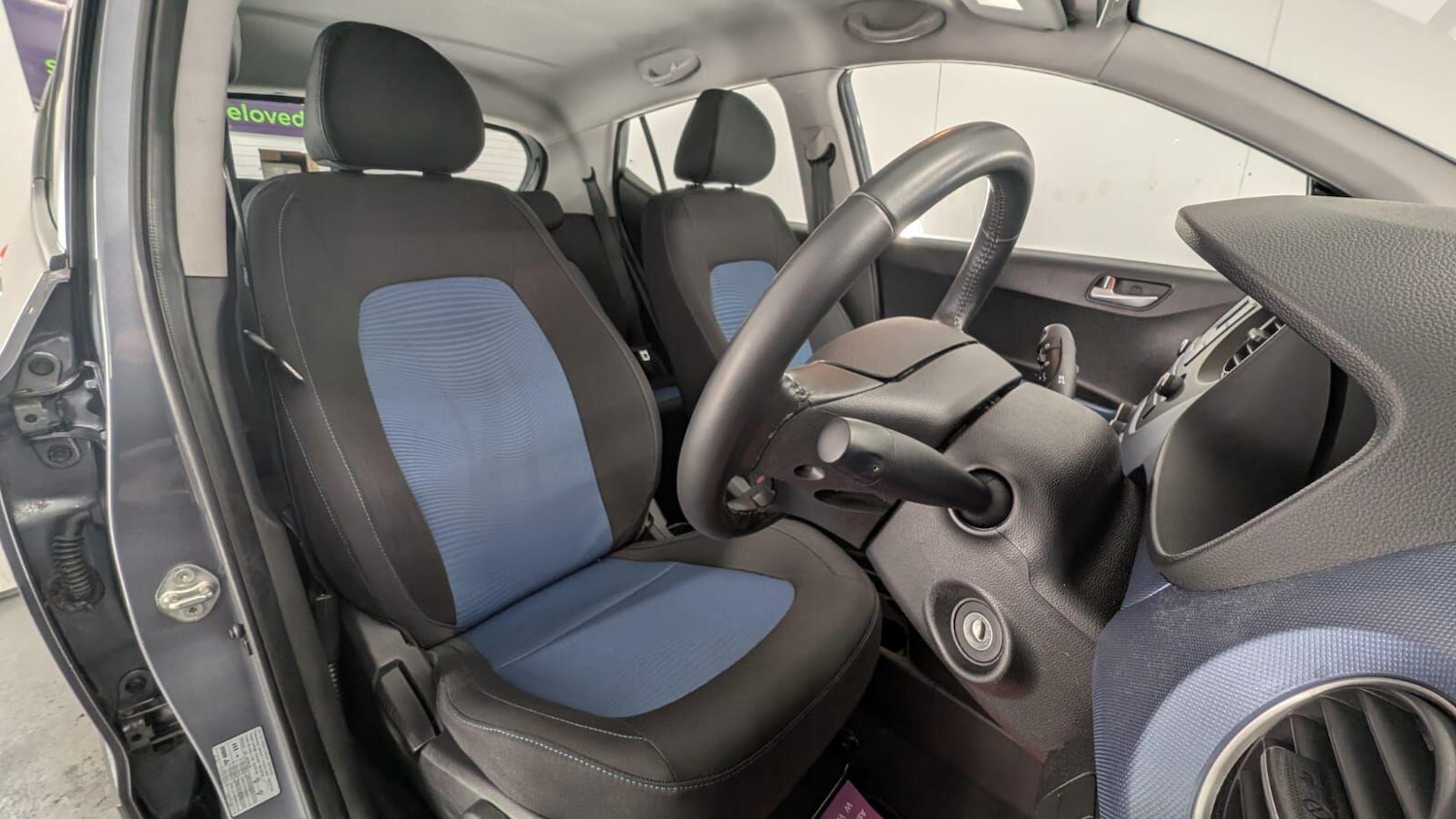 Used Hyundai i10 2014 for sale - 76432549: Photo 59