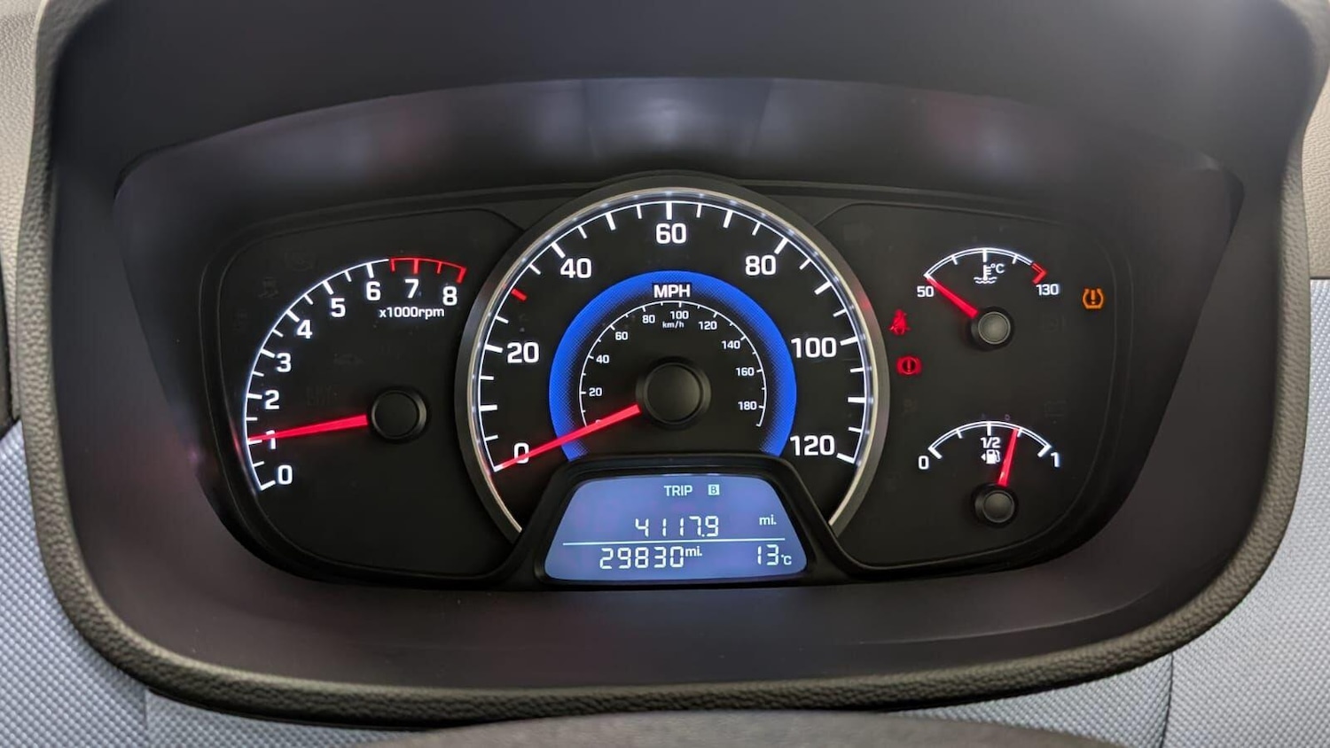 Used Hyundai i10 2014 for sale - 76432549: Photo 67