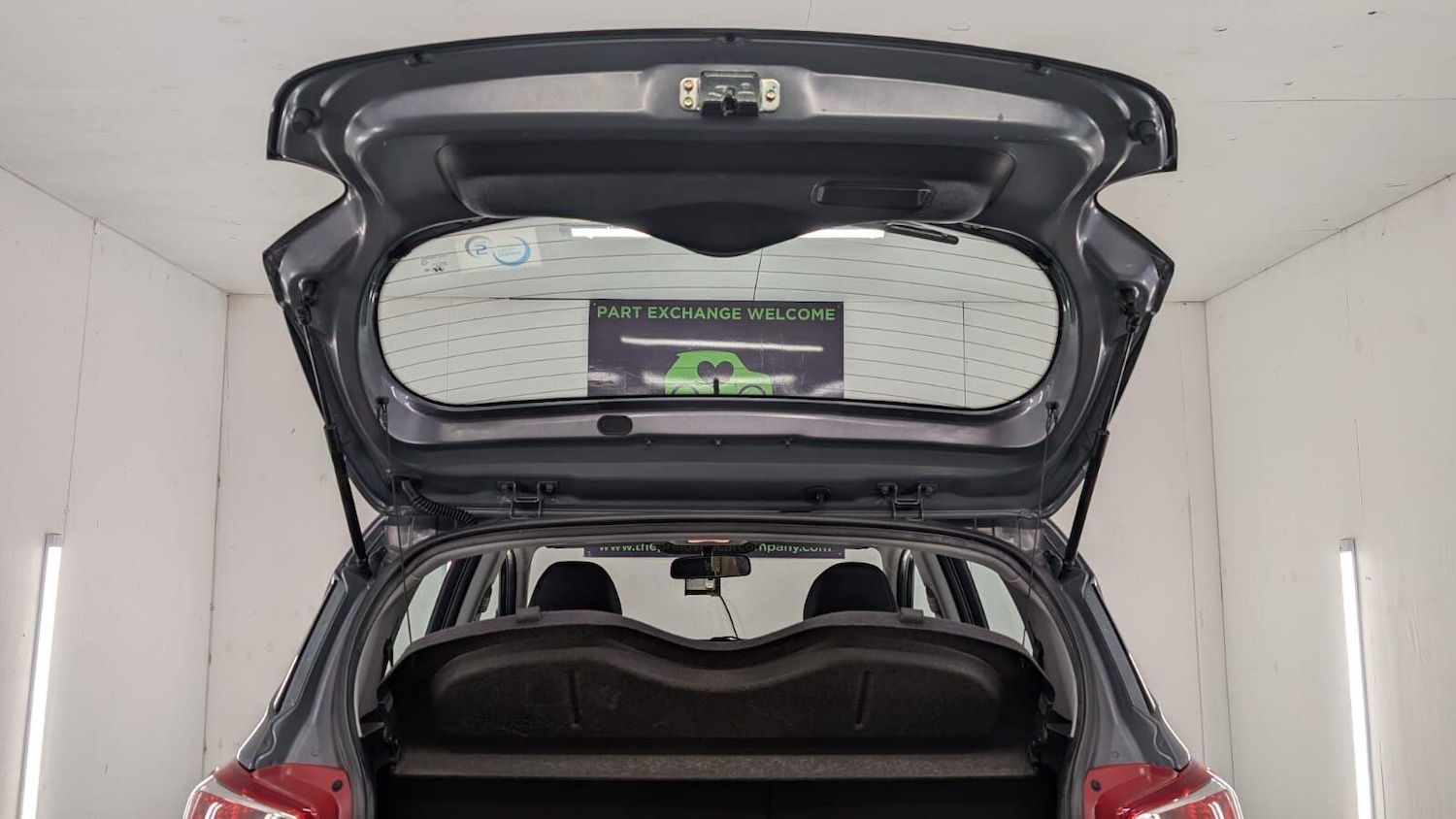 Used Hyundai i10 2014 for sale - 76432549: Photo 77