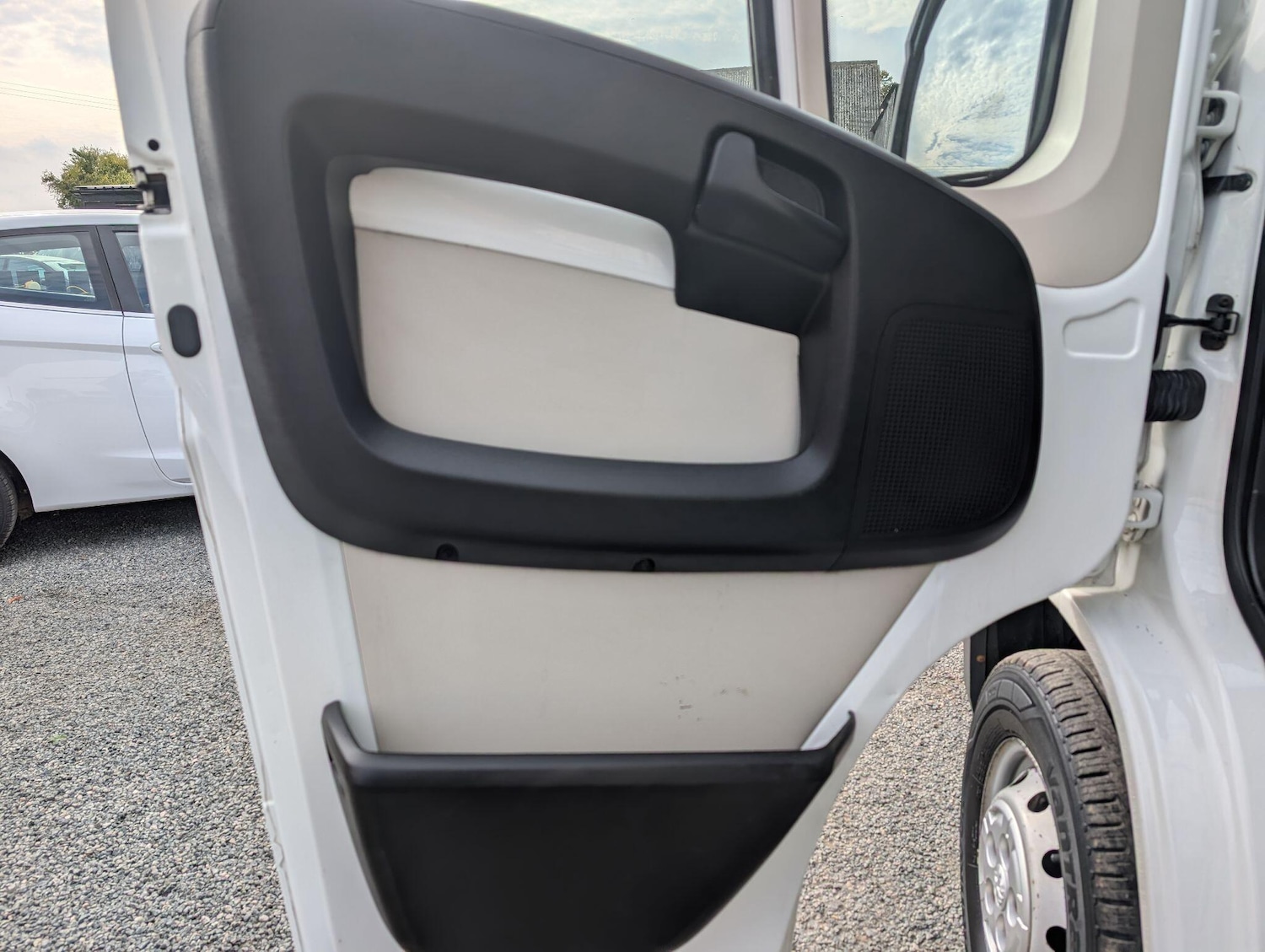 Used Peugeot Boxer 2017 for sale - 76484538: Photo 46