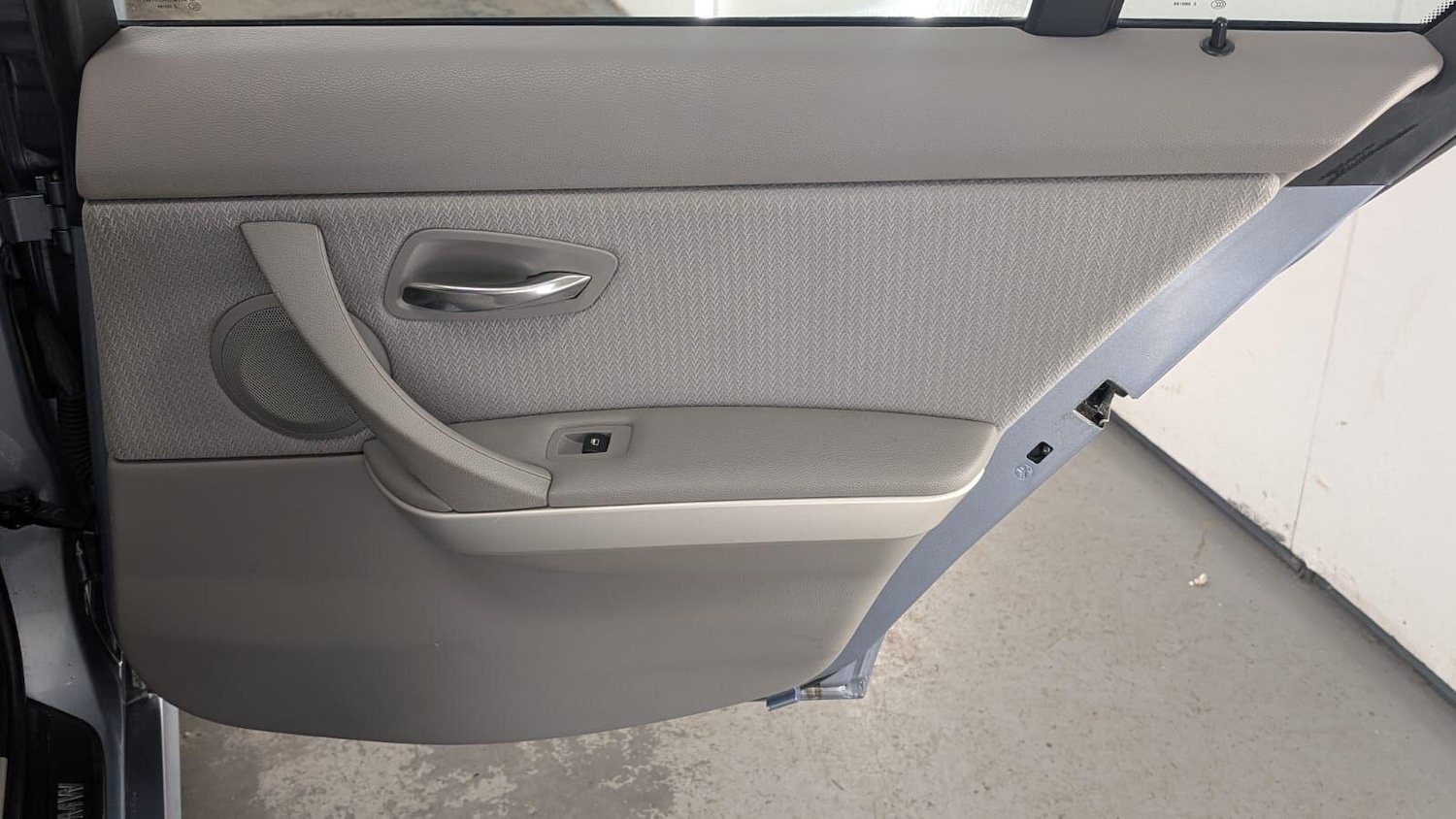 Used BMW 3 Series 2009 for sale - 77253580: Photo 51