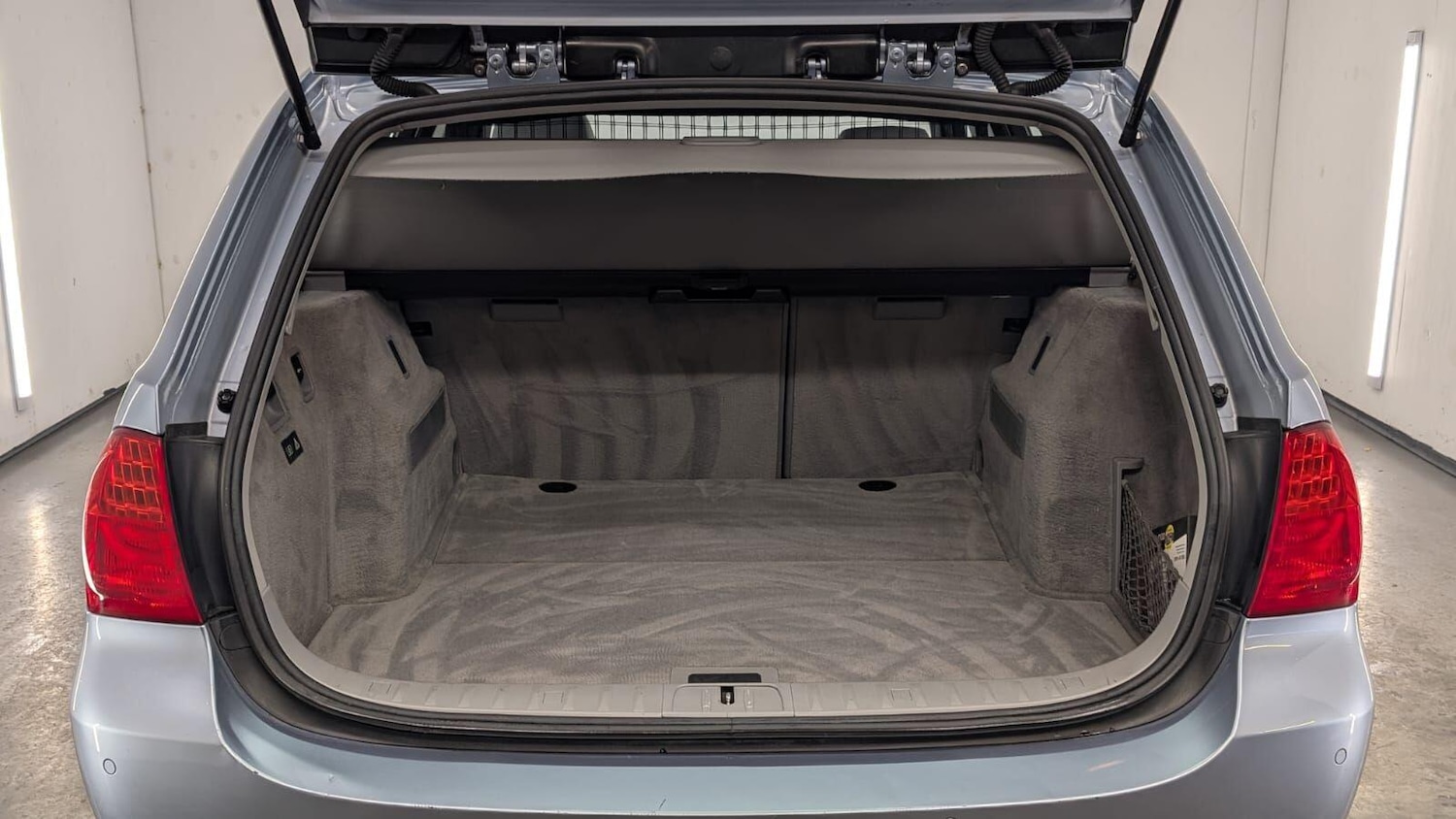 Used BMW 3 Series 2009 for sale - 77253580: Photo 64