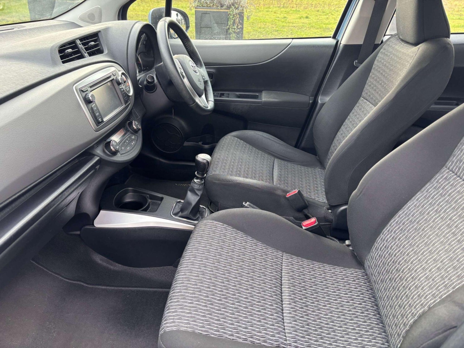 Used Toyota Yaris 2014 for sale - 77331967: Photo 13