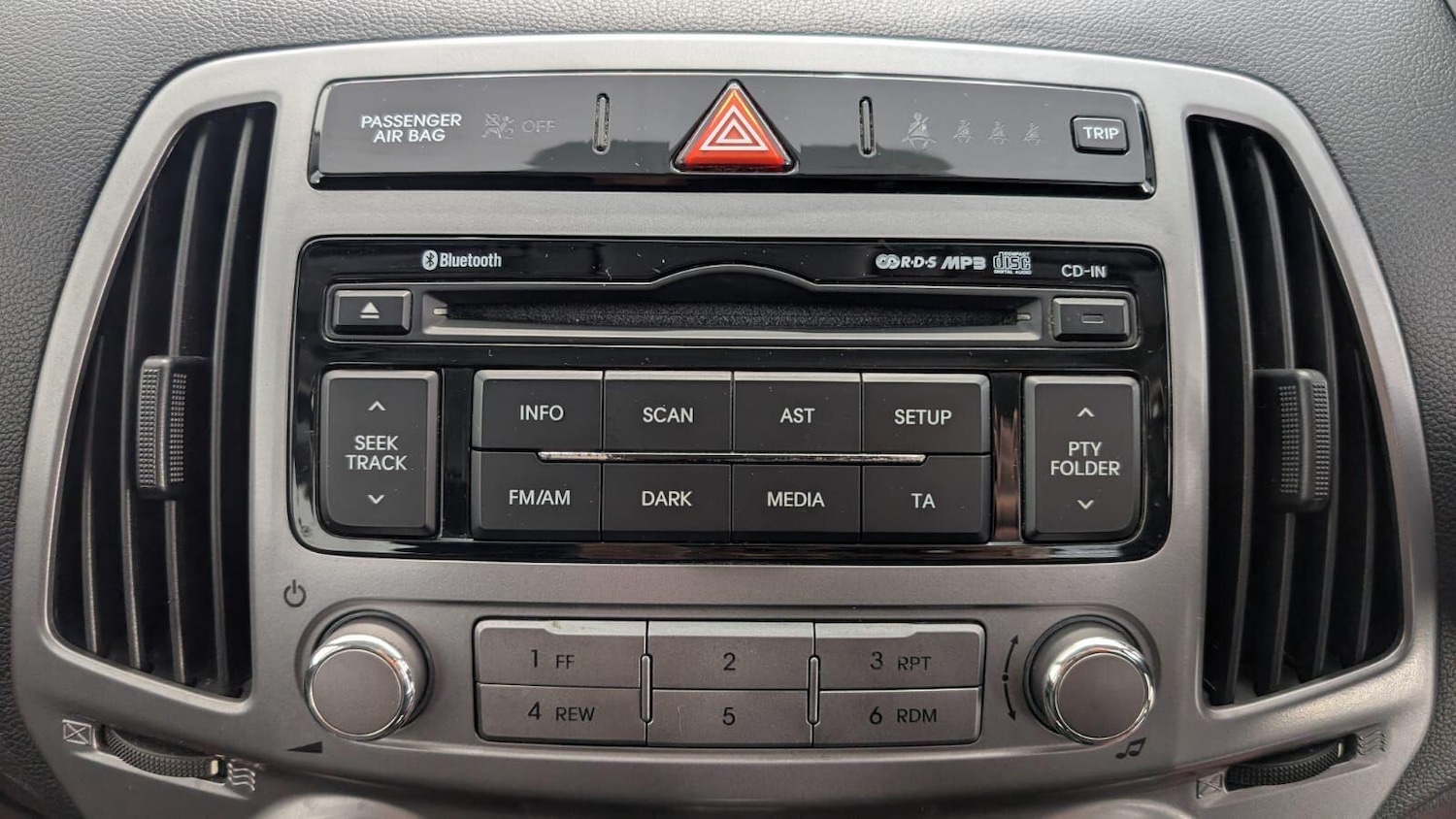 Used Hyundai i20 2014 for sale - 76608515: Photo 64