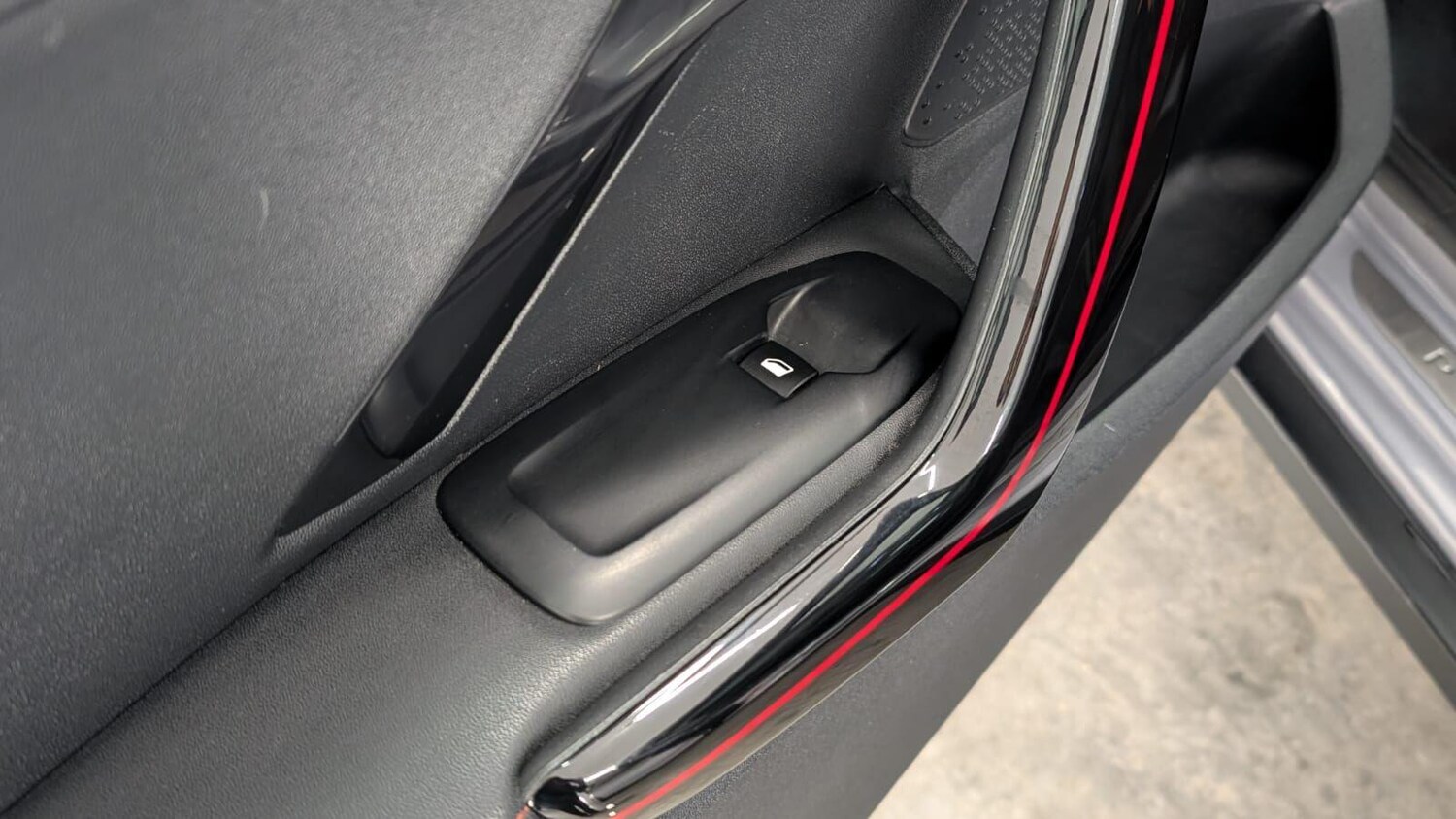 Used Peugeot 2008 2017 for sale - 77574424: Photo 35