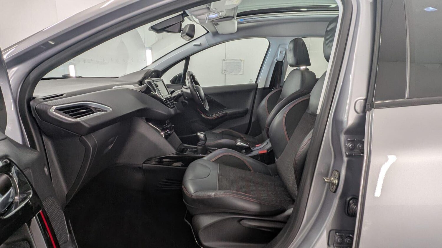 Used Peugeot 2008 2017 for sale - 77574424: Photo 36