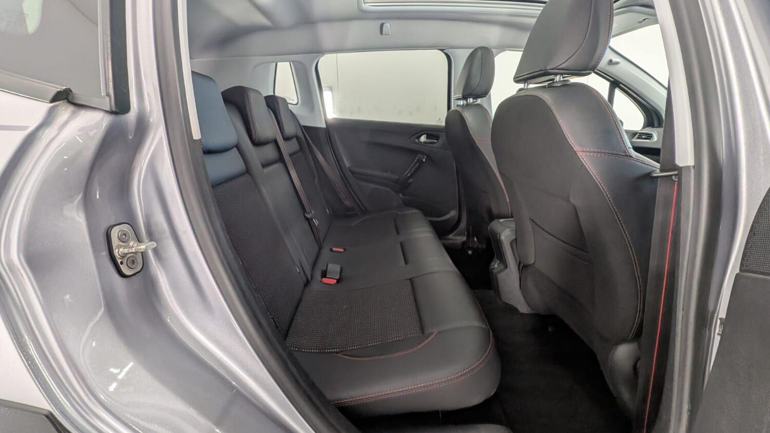 Used Peugeot 2008 2017 for sale - 77574424: Photo 47