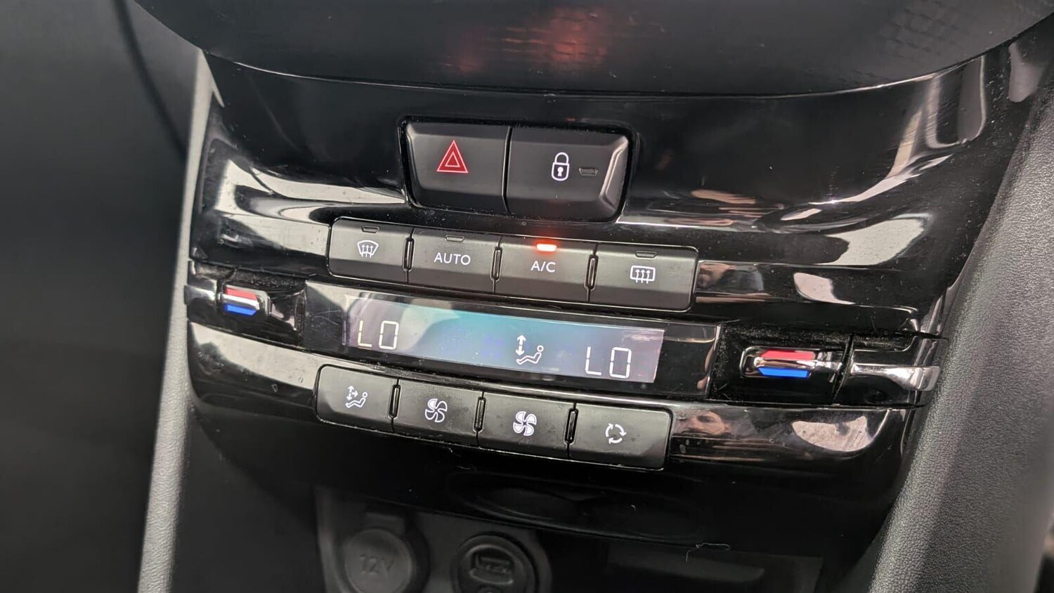 Used Peugeot 2008 2017 for sale - 77574424: Photo 55