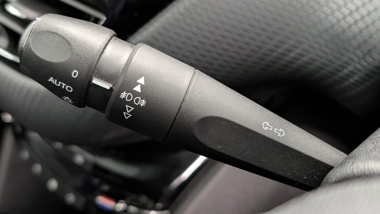 Used Peugeot 2008 2017 for sale - 77574424: Photo 58