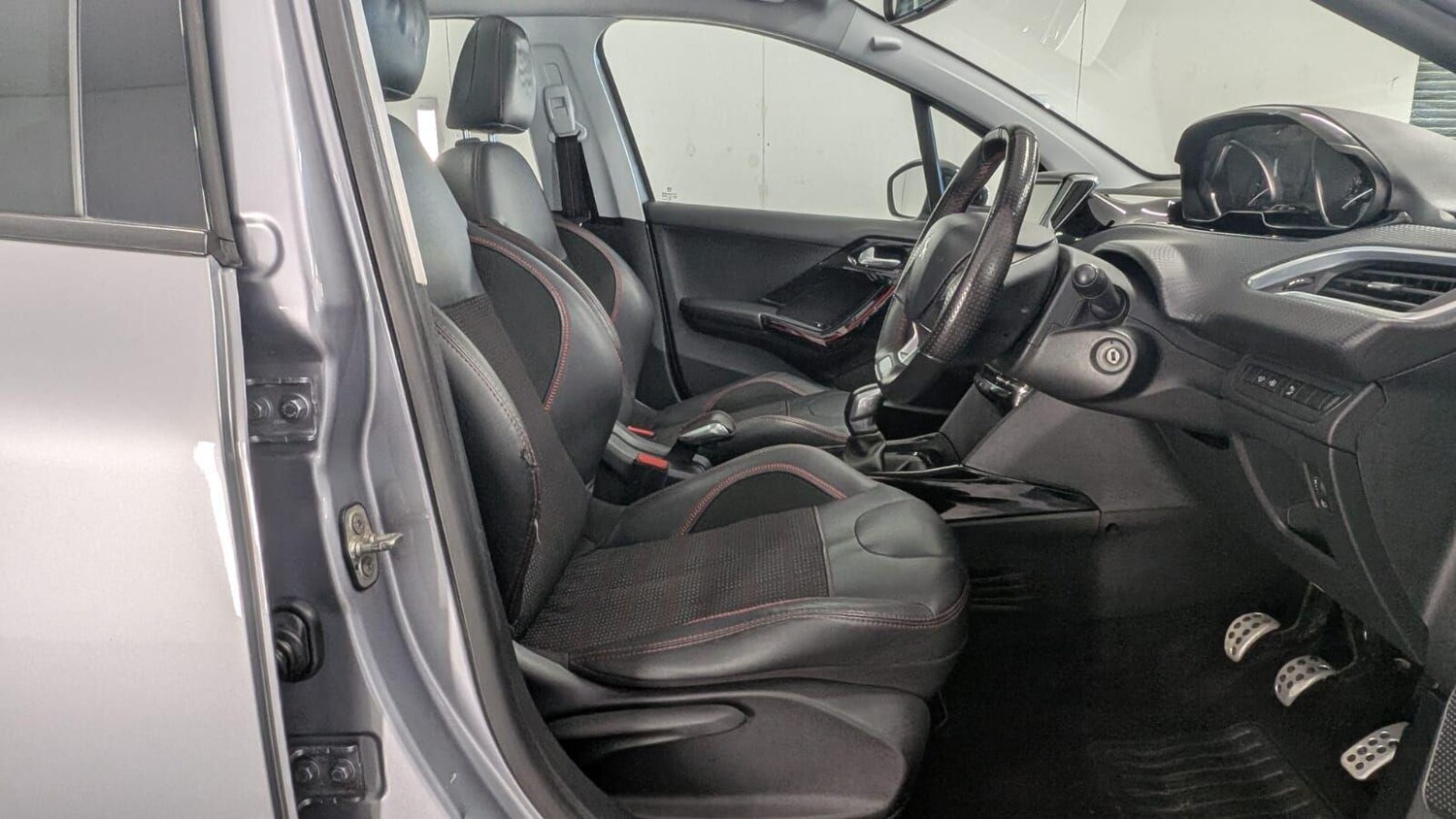 Used Peugeot 2008 2017 for sale - 77574424: Photo 59