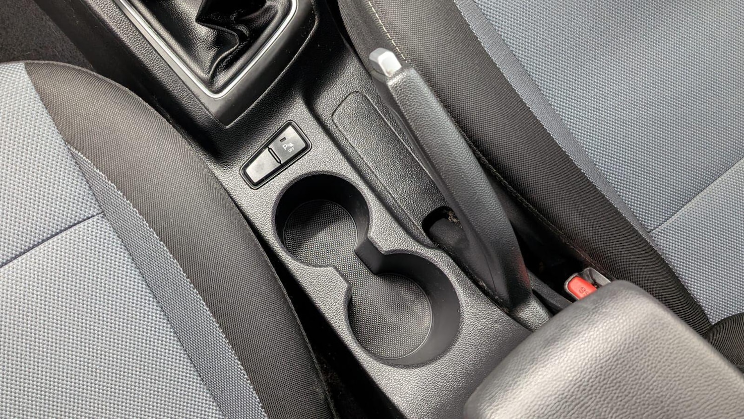 Used Hyundai i20 2015 for sale - 78185742: Photo 28