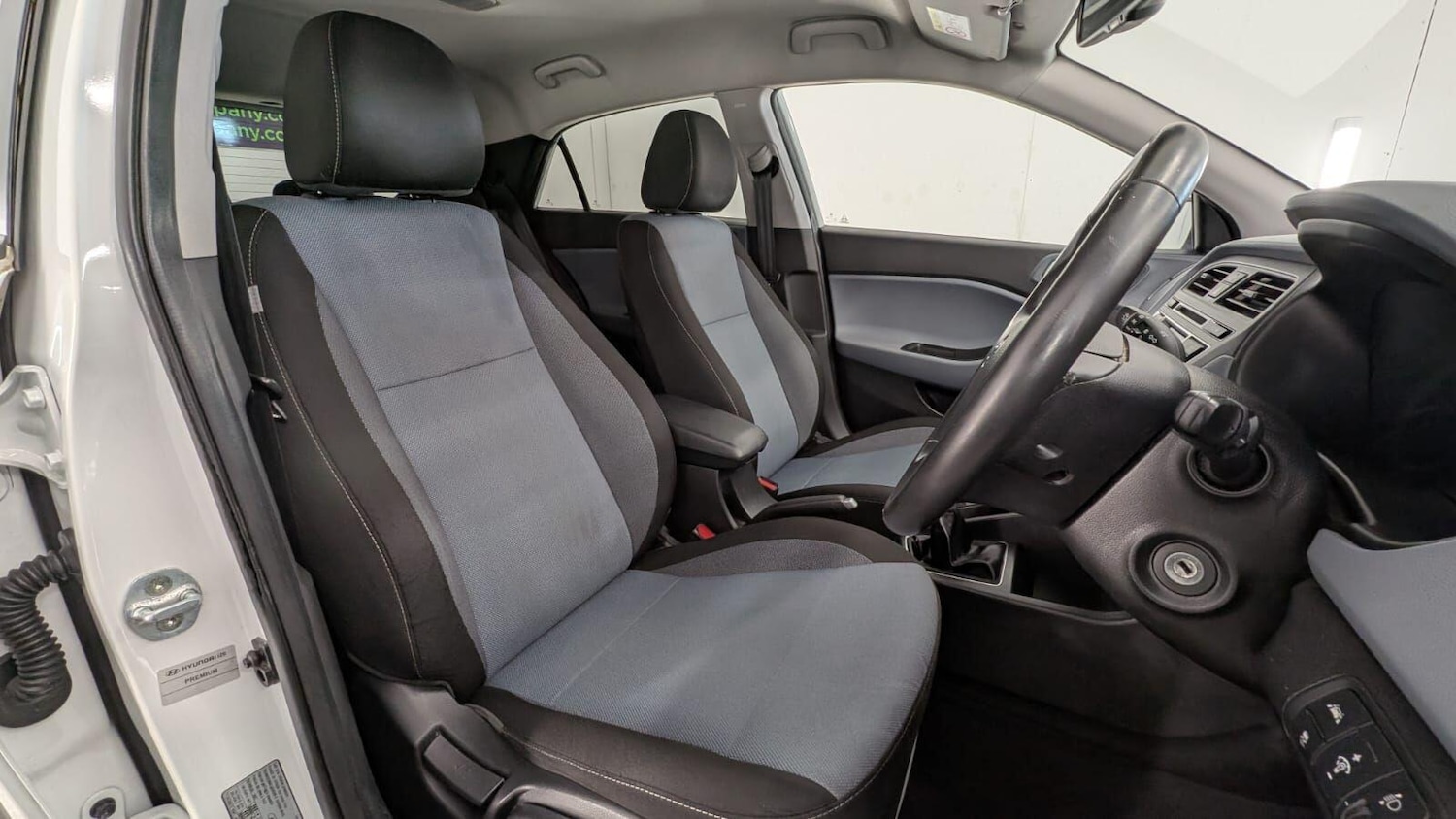 Used Hyundai i20 2015 for sale - 78185742: Photo 31