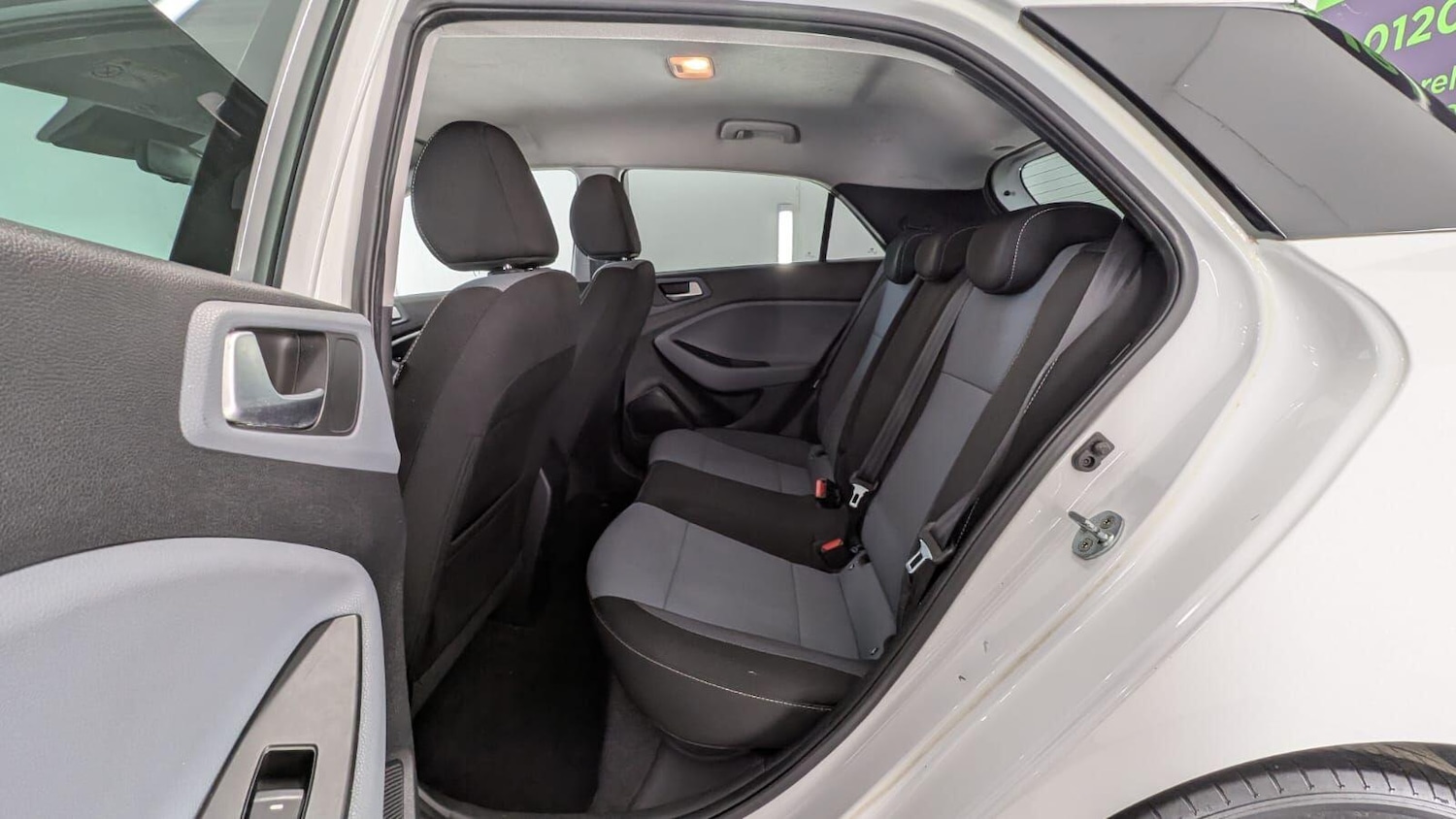 Used Hyundai i20 2015 for sale - 78185742: Photo 33