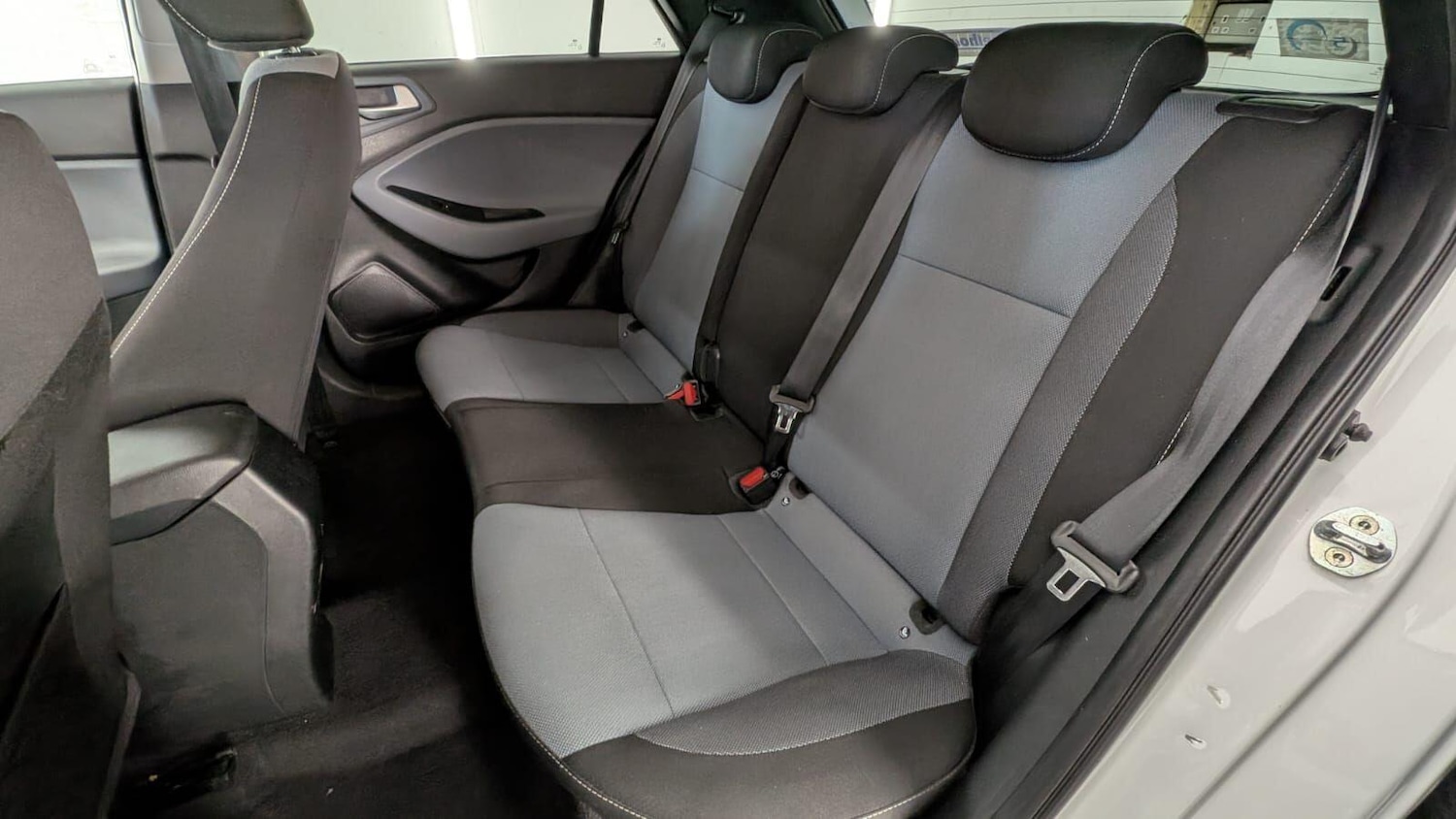 Used Hyundai i20 2015 for sale - 78185742: Photo 35