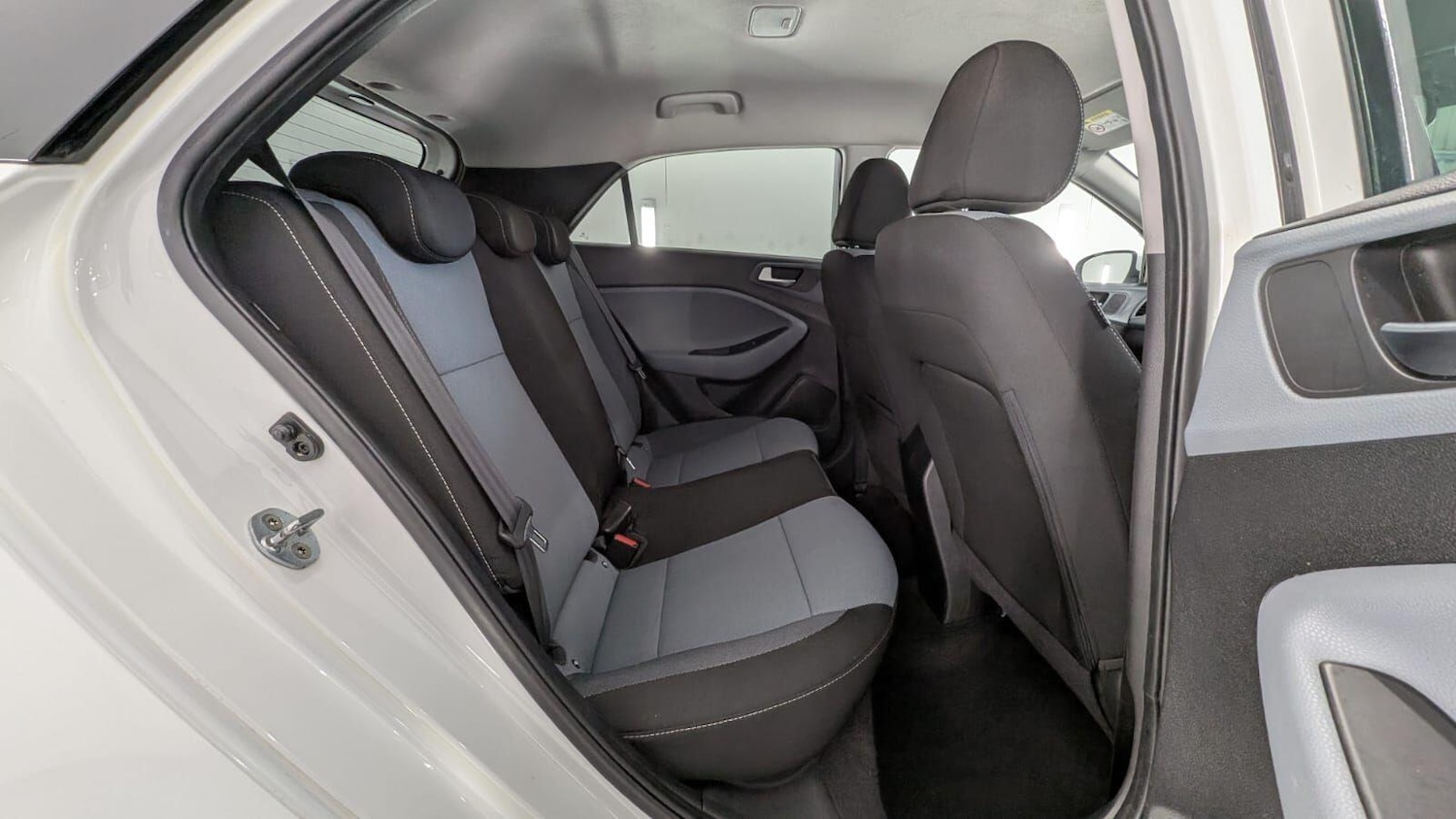 Used Hyundai i20 2015 for sale - 78185742: Photo 38