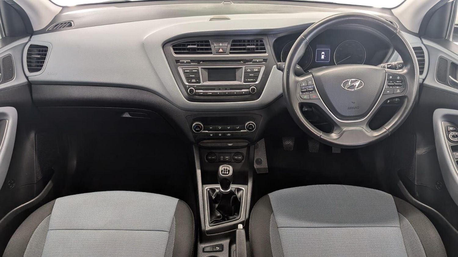 Used Hyundai i20 2015 for sale - 78185742: Photo 4