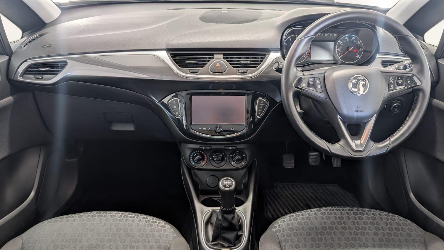 Used Vauxhall Corsa 2015 for sale - 77969896: Photo 4