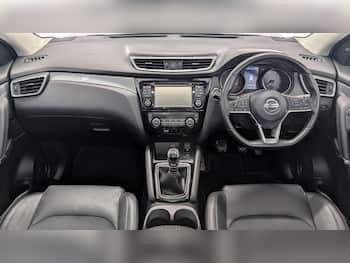 Used Nissan Qashqai 2017 for sale - 79807594: Photo
