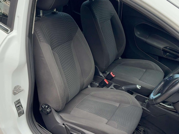 Used Ford Fiesta 2015 for sale - 76239739: Photo 4