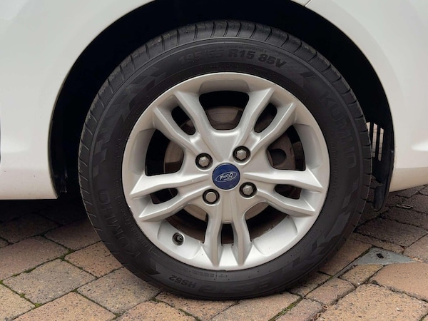 Used Ford Fiesta 2015 for sale - 76239739: Photo 7